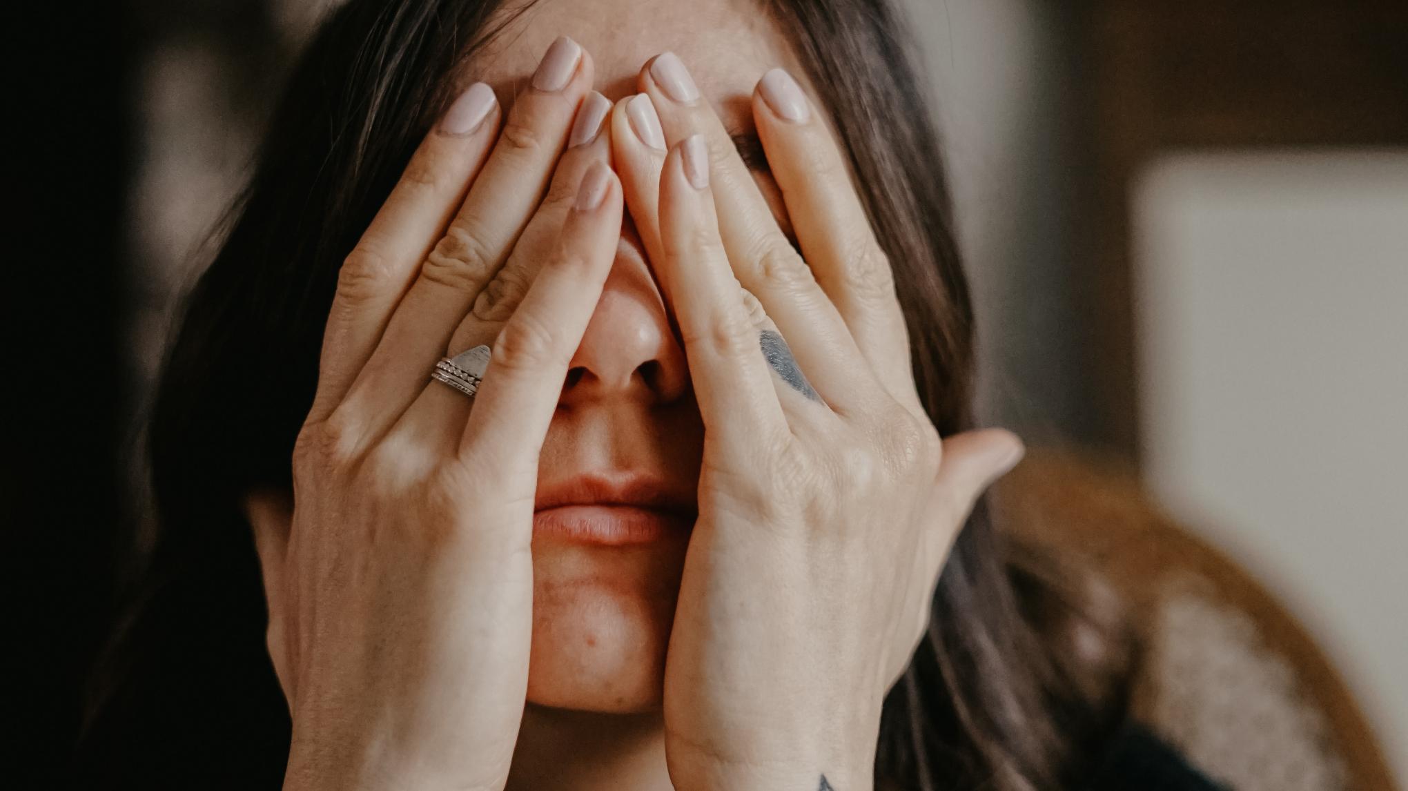 Auto-massage du visage - nuque - trapèzes