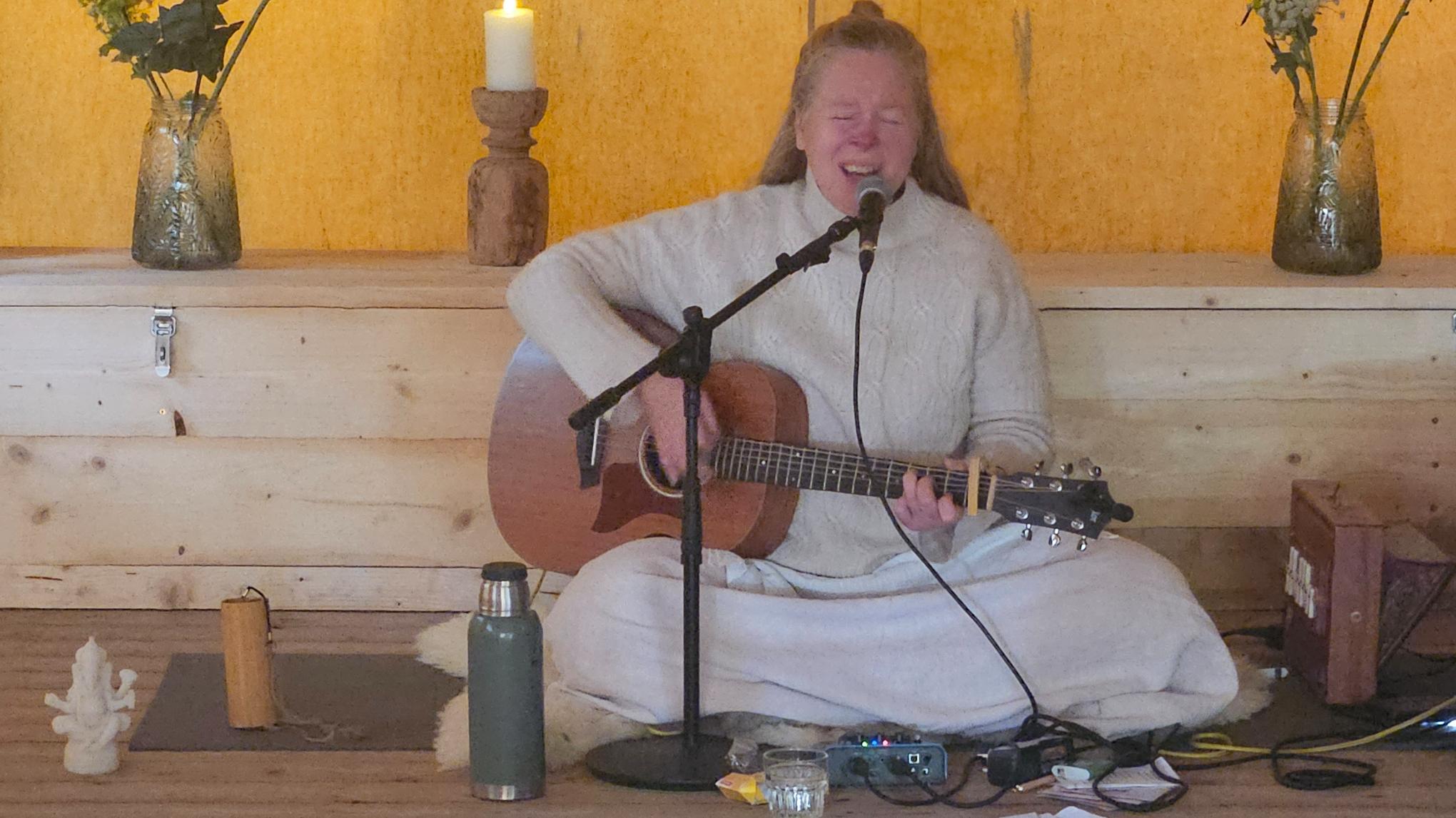 [ROOM4 SPECIAL FREE EVENT]  Mantra/Kirtan zingen met Ganga Ma
