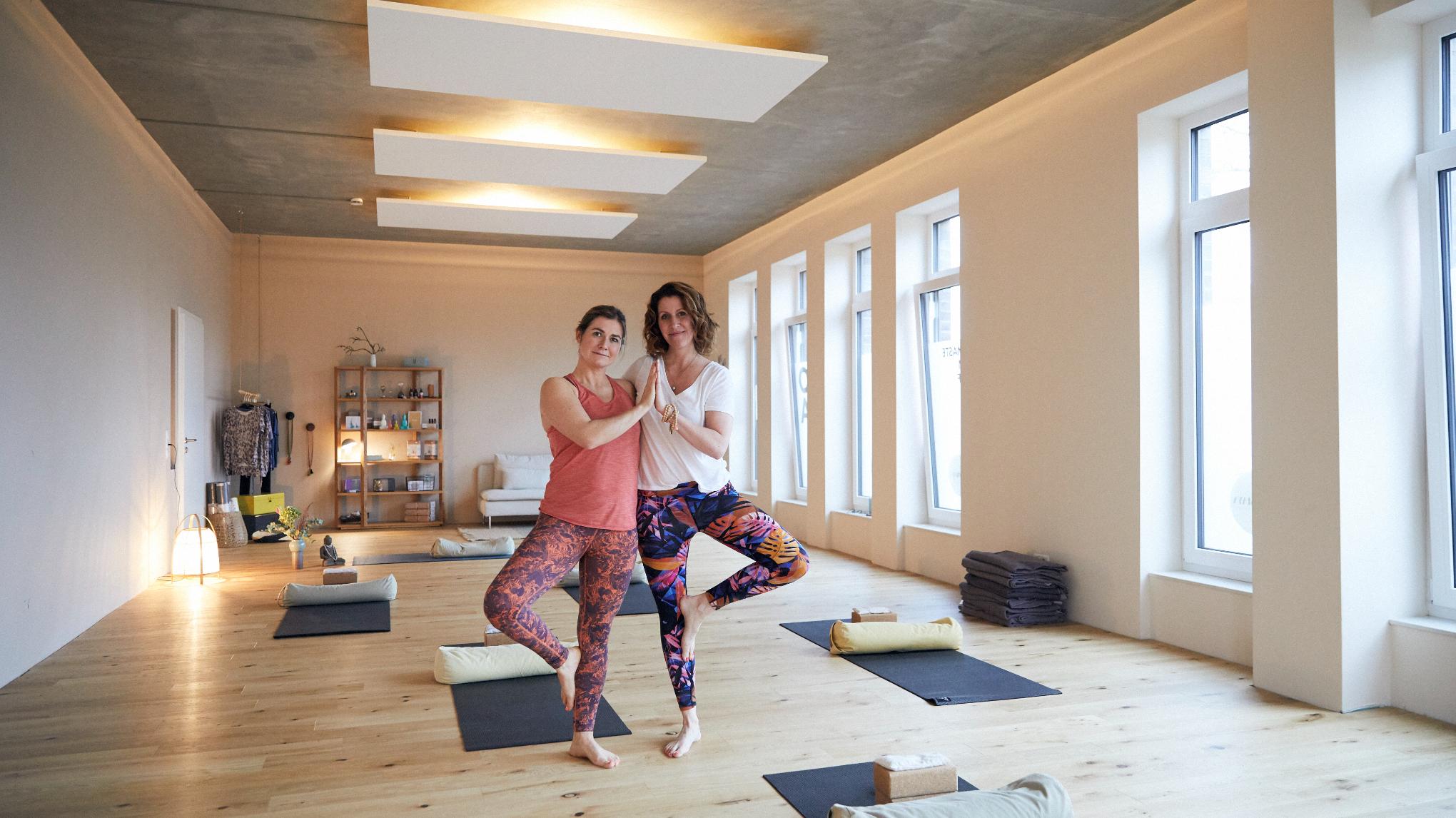 108 Sonnengrüße mit ROMY & JESSI / 20,00 EUR Spende