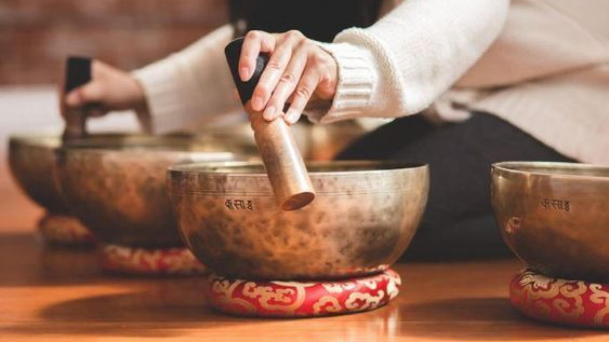 SOUNDS BATH CEREMONY & RELAX YOGA