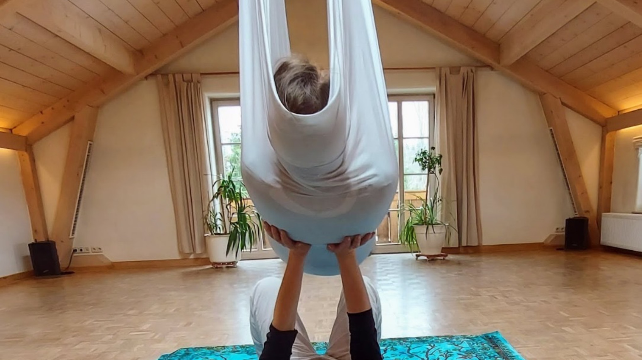 Ausbildungs-Workshop Thai Massage im Tuch mit Tina