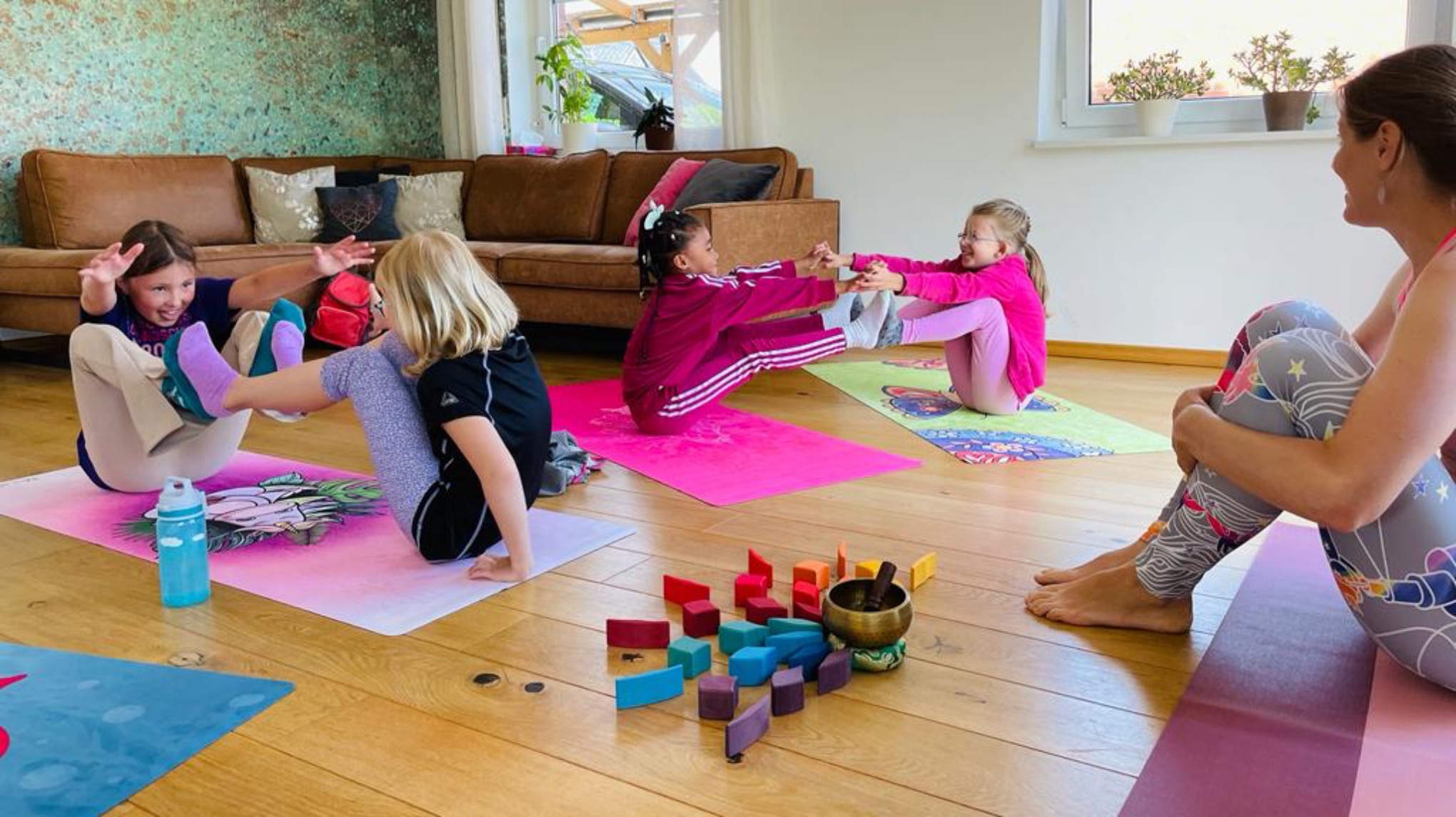 3 Jahre Yoguna: KINDERYOGA