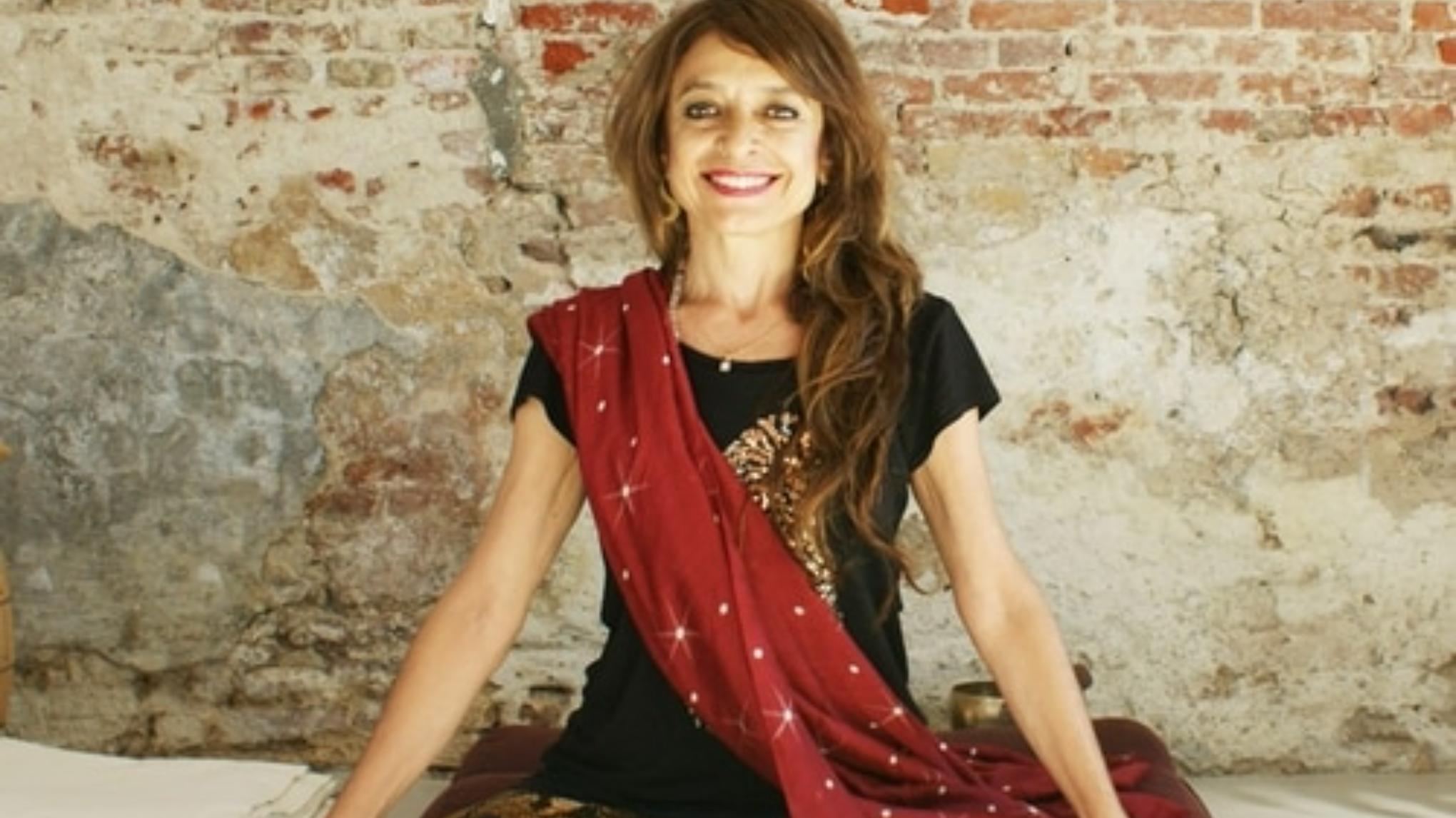 Fund II: Restorative Yoga & Meditation Teacher Training - Veda Ela (25h)