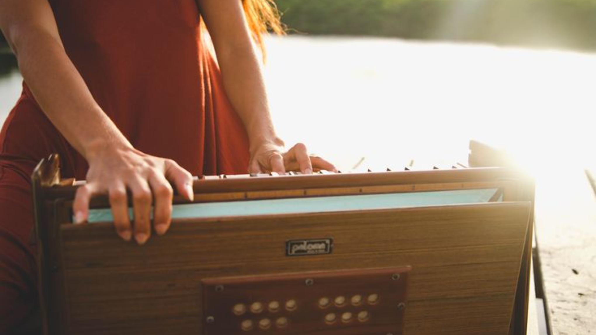 KIRTAN con Linda Palazzolo