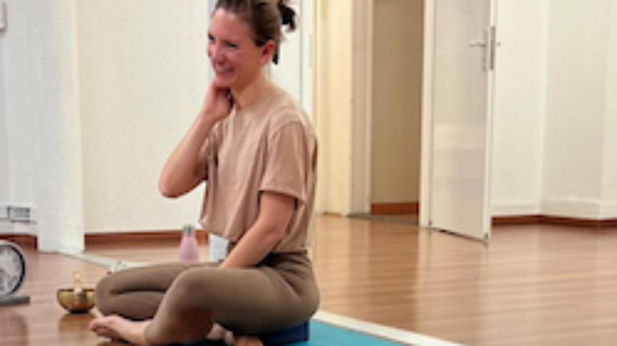 Vinyasa yoga (75') presso lo Studio StarBene / Settembre 2024