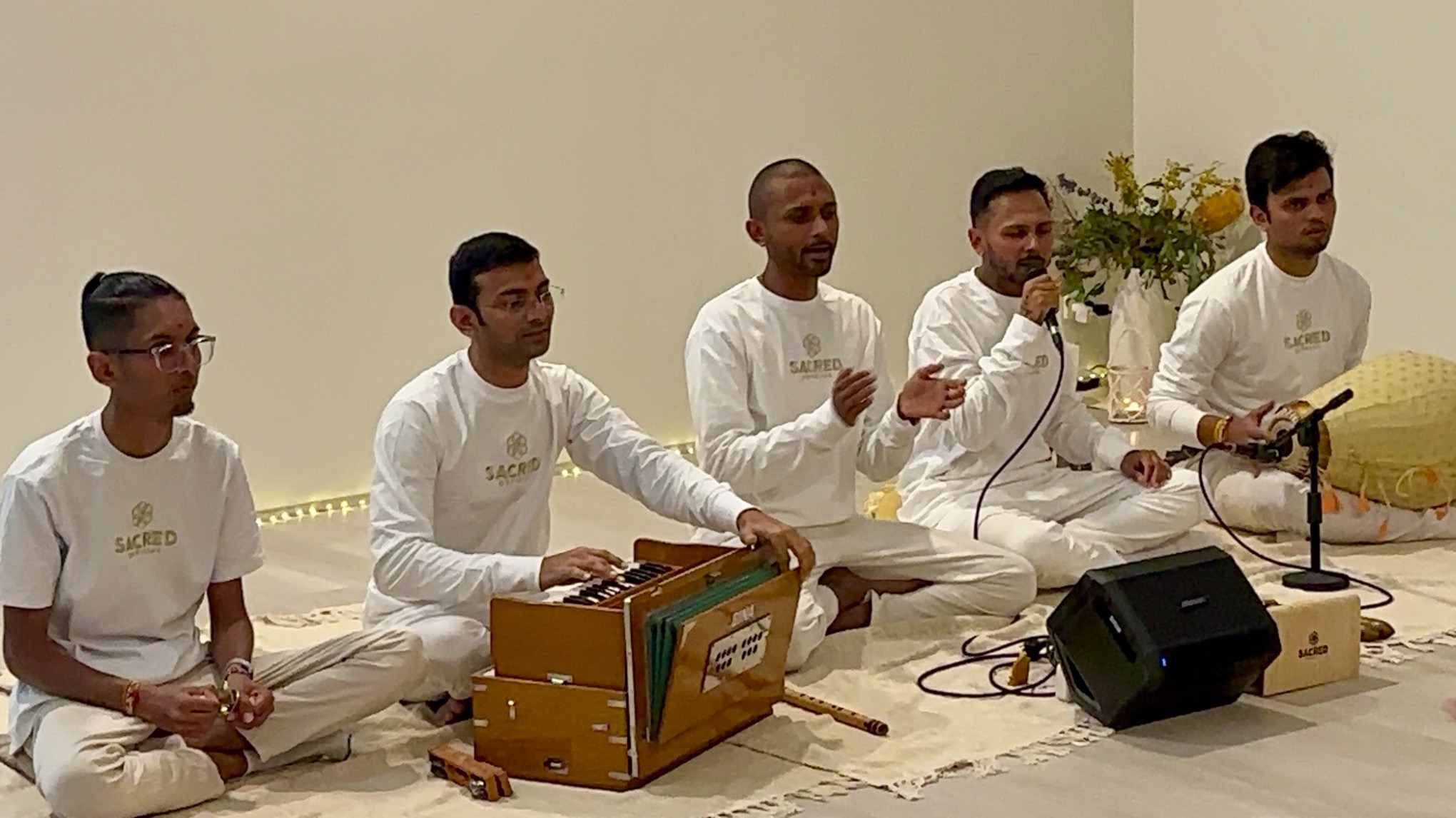 Kirtan, Chai & Samosas