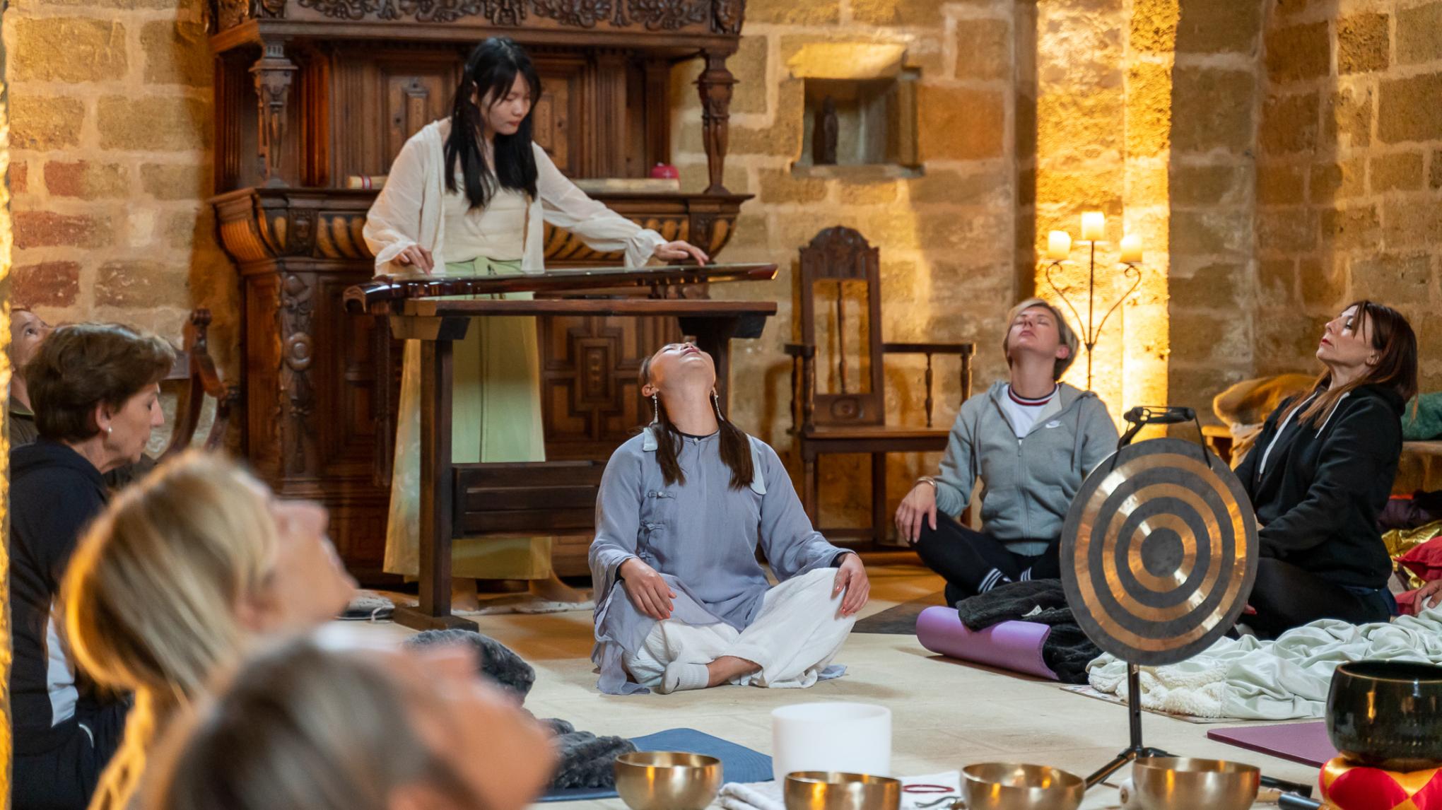 Massage Sonore à la chapelle du château Saint-Pierre de Mejans