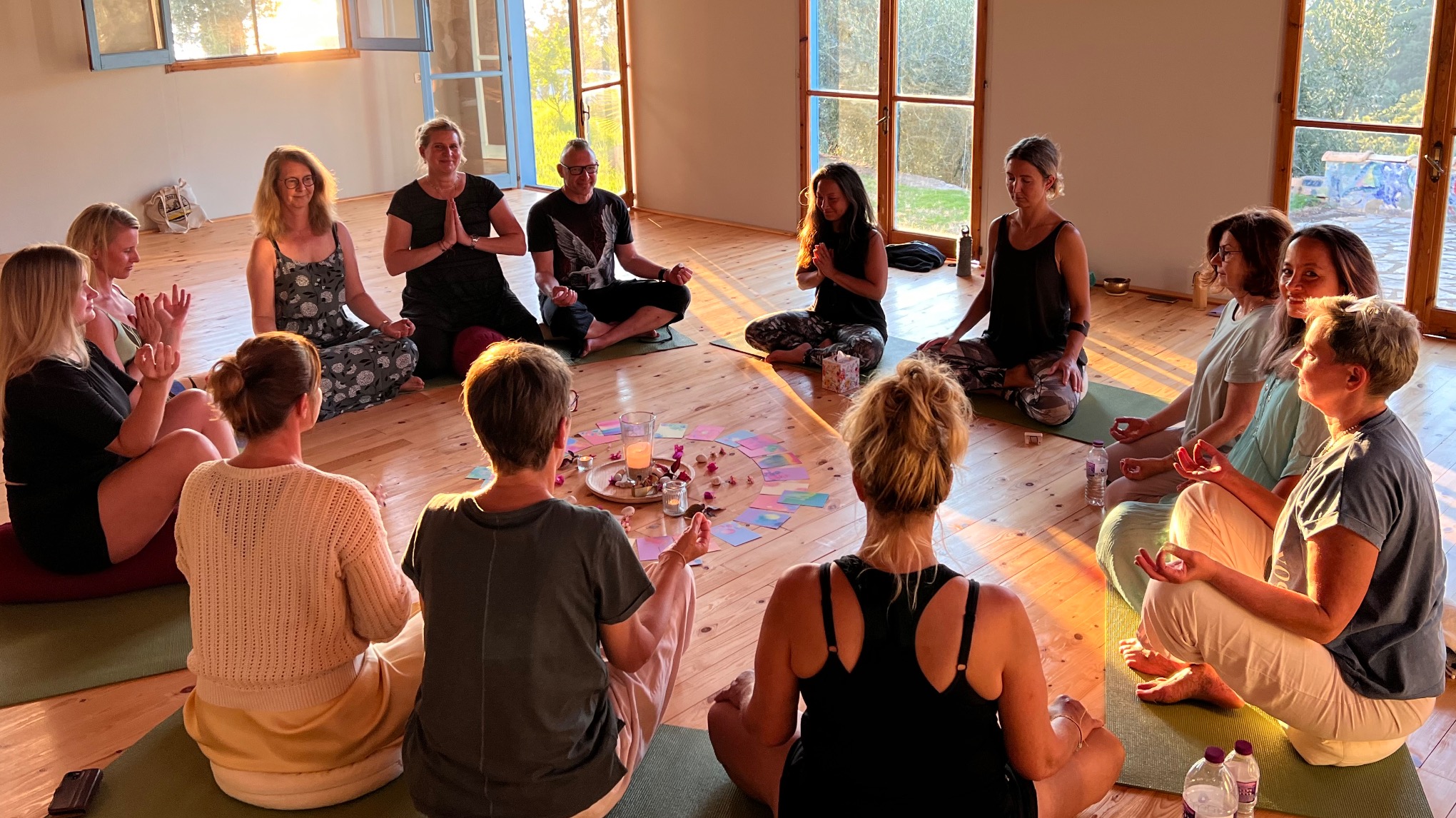 Mantra-Singen mit Aga und Evelyn