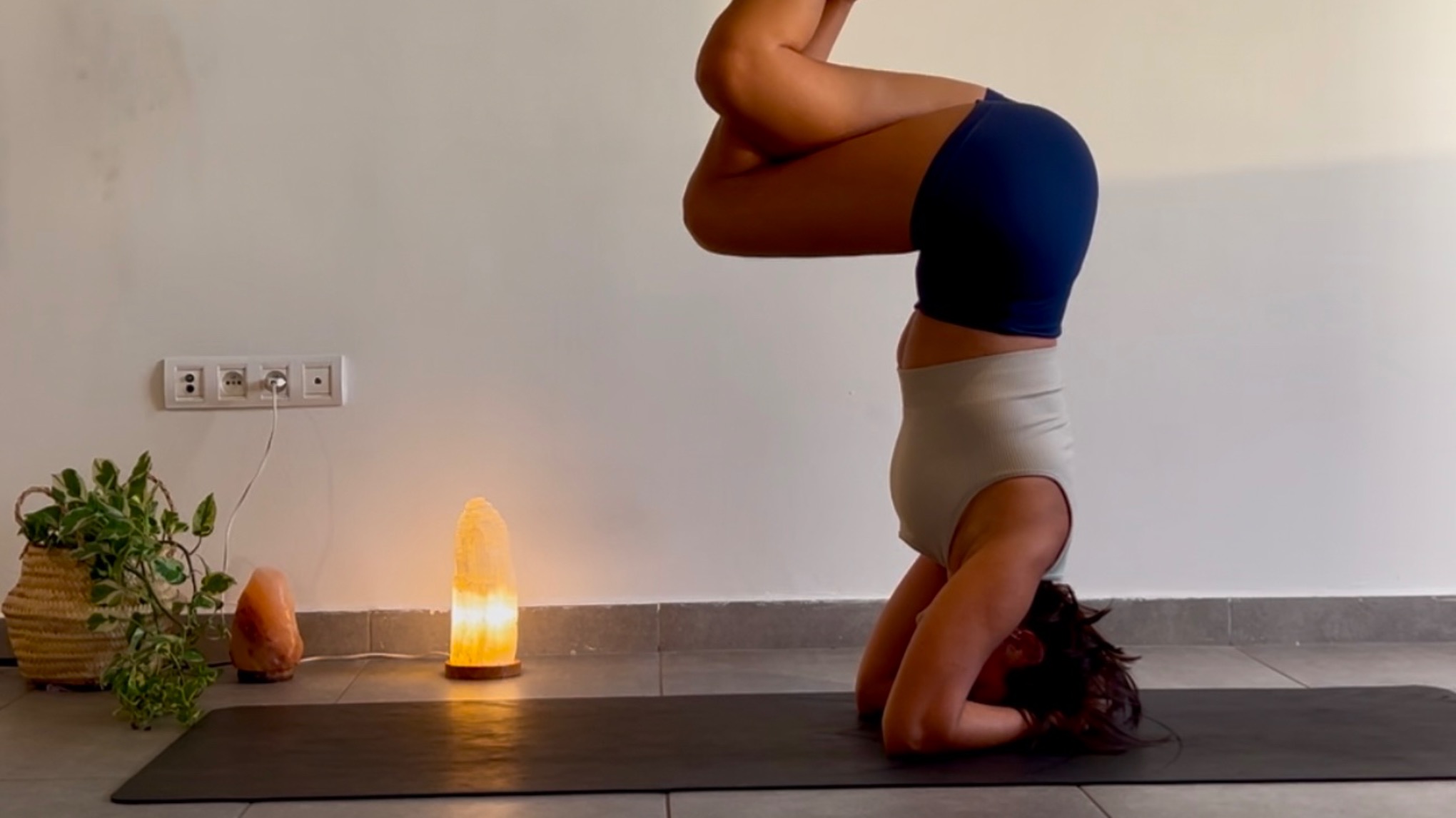 Headstand workshop avec Hanane