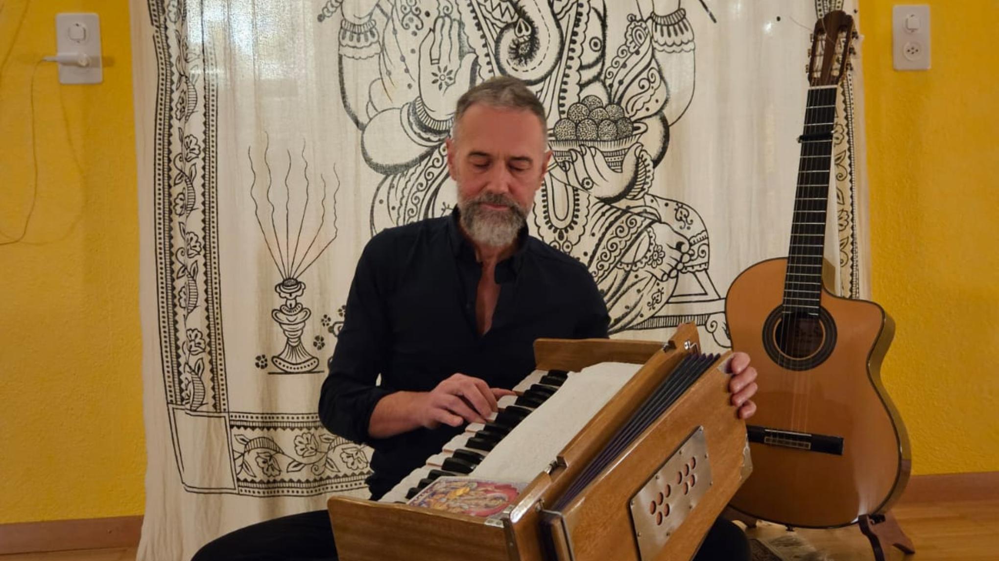 Kirtan mit Felix Schaerer