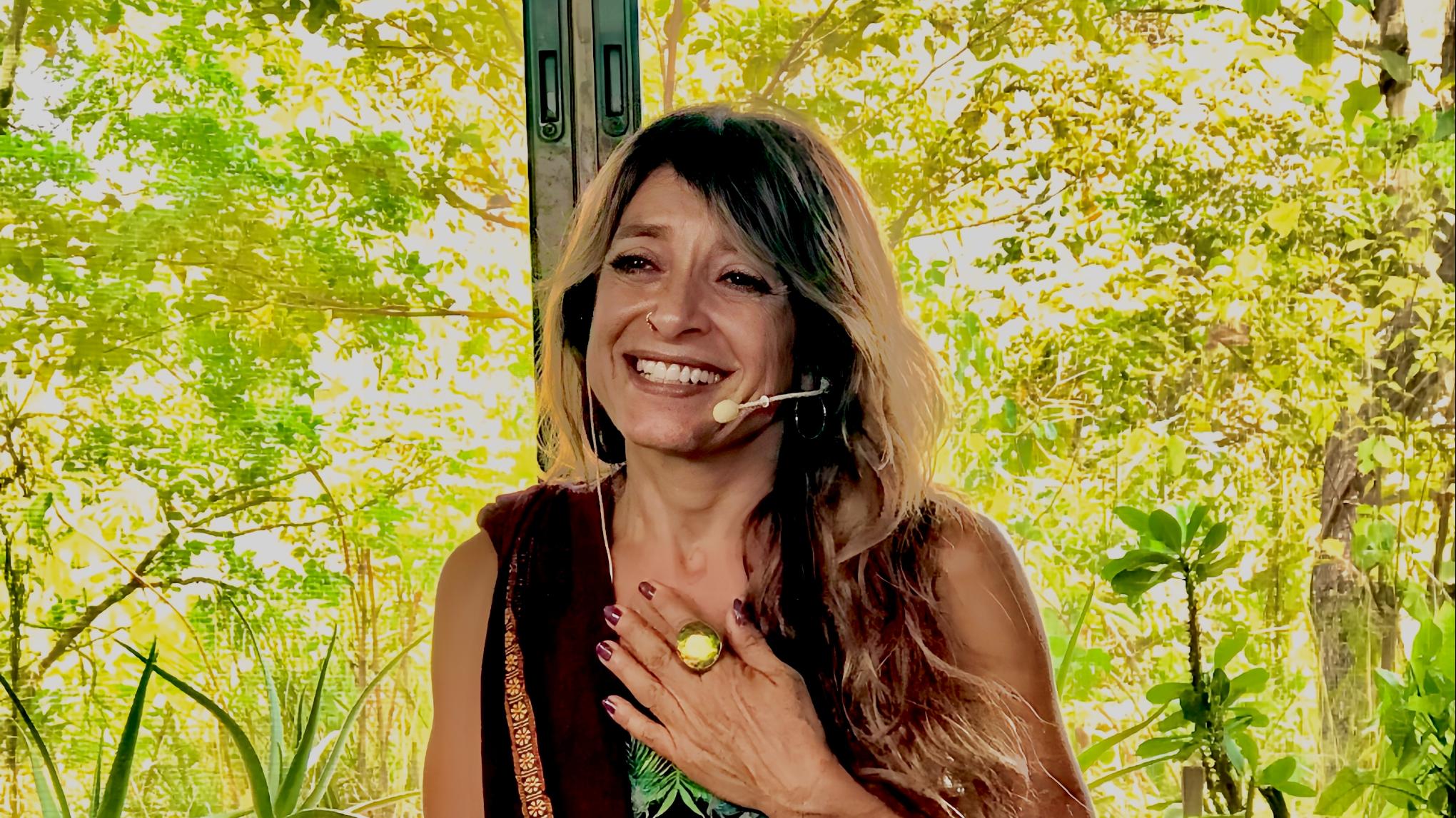 1: Restorative Yoga & Meditation Teacher Training - Veda Ela (25 uur)
