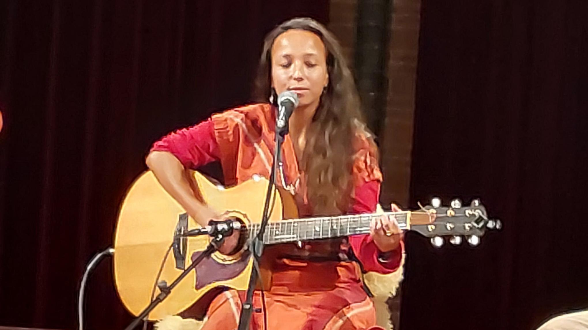 Nieuwjaarszangcirkel met Patricia Pattinama Met Water Blessing €25