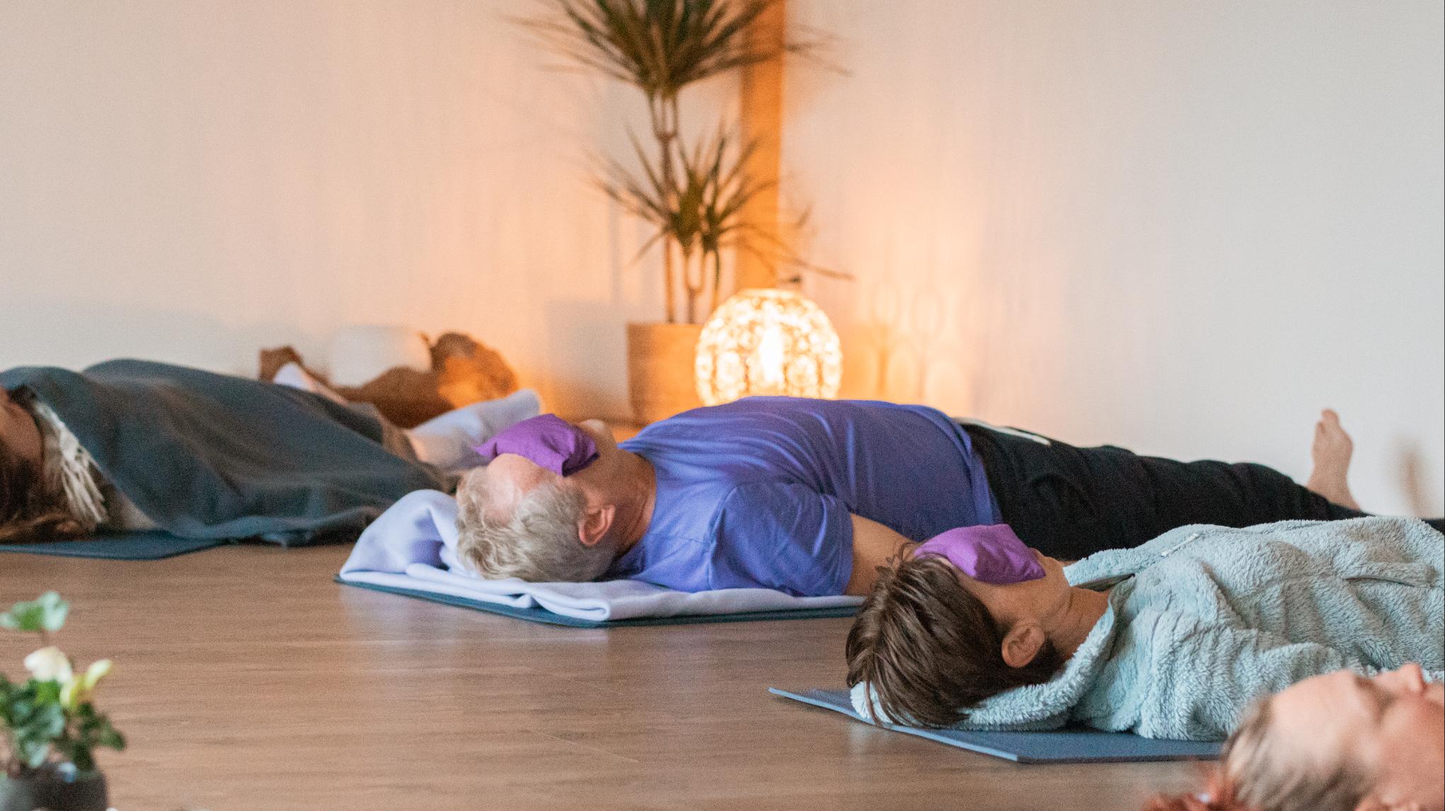Yoga retraite met verbonden adem sessie