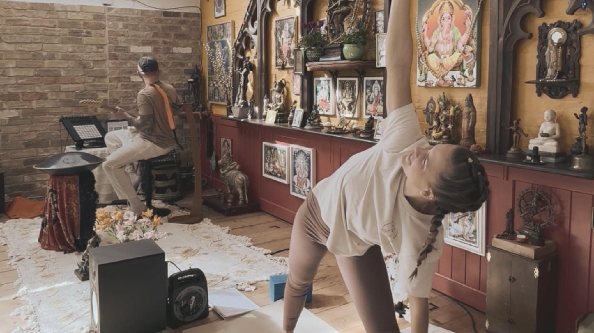 Jivamukti Restore & Renew✨ with Live Guitar ✨