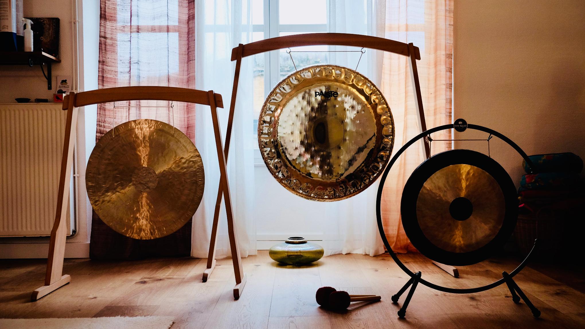ÔM ET PRANAYAMAS / ATELIER AUTOUR DU SOUFFLE ET DU SON   / 2H 20€