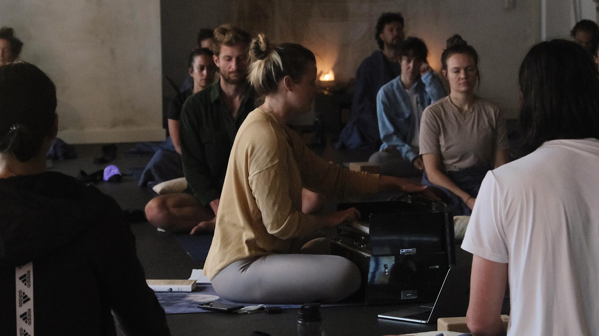 Kirtan with Tea & Raw-Cake **Reduced Price