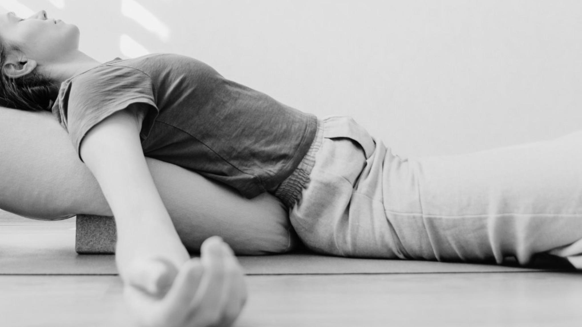 workshop YIN & RESTORATIEVE YOGA VOOR DE PSOAS met Sonja Parton - Studio 2