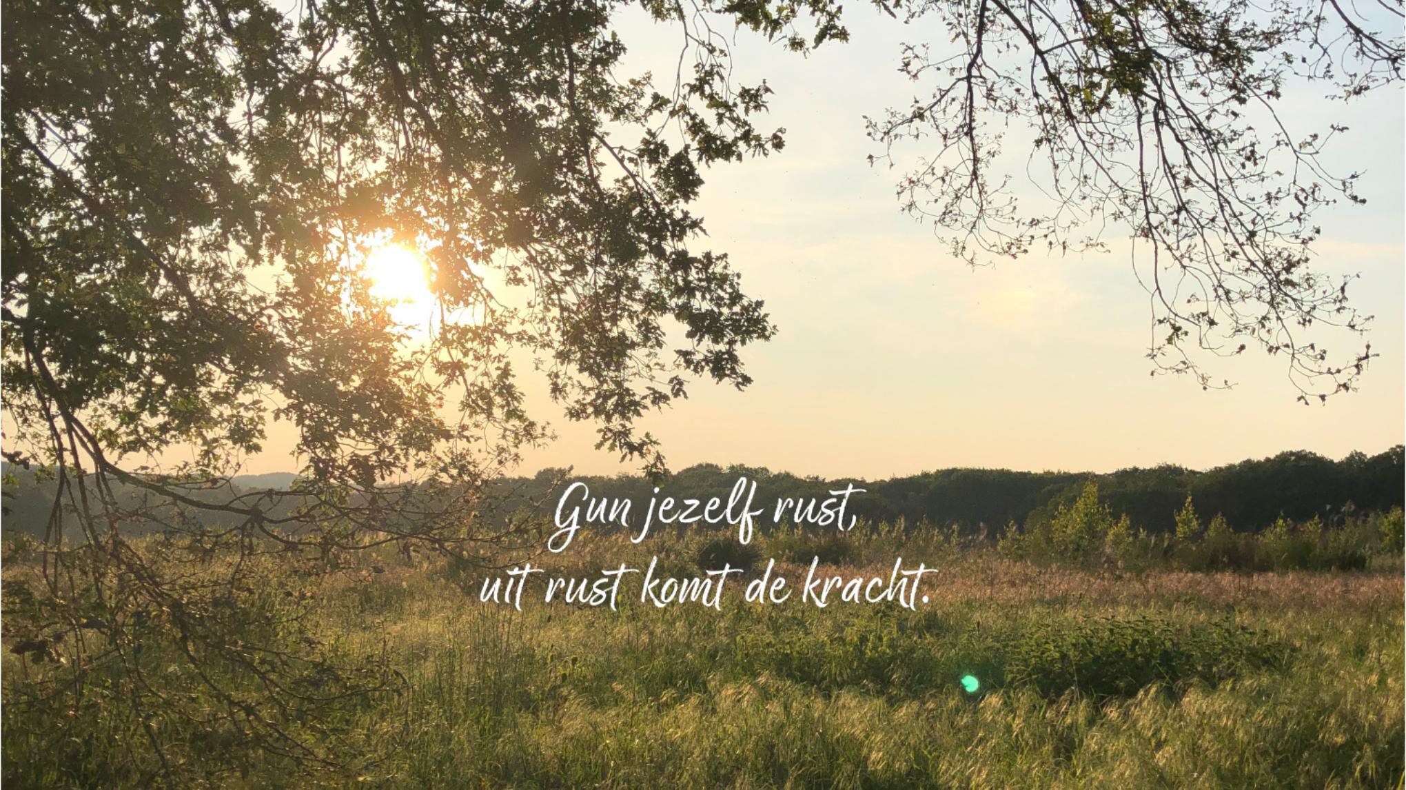 Special Restorative Yoga 'Geef jezelf zorgzame aandacht' | Docent Susan