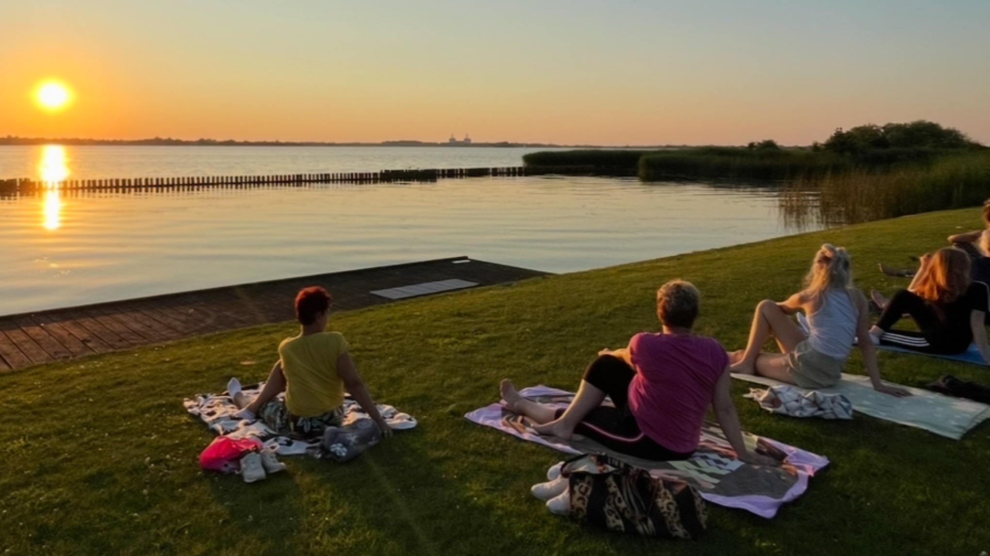 Sunset Yoga Session (Internationale Yoga Dag)