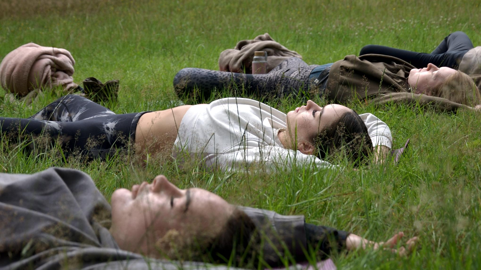 🌞 Mini Yoga Retraite: “Oogsten & Overgave” 🌾