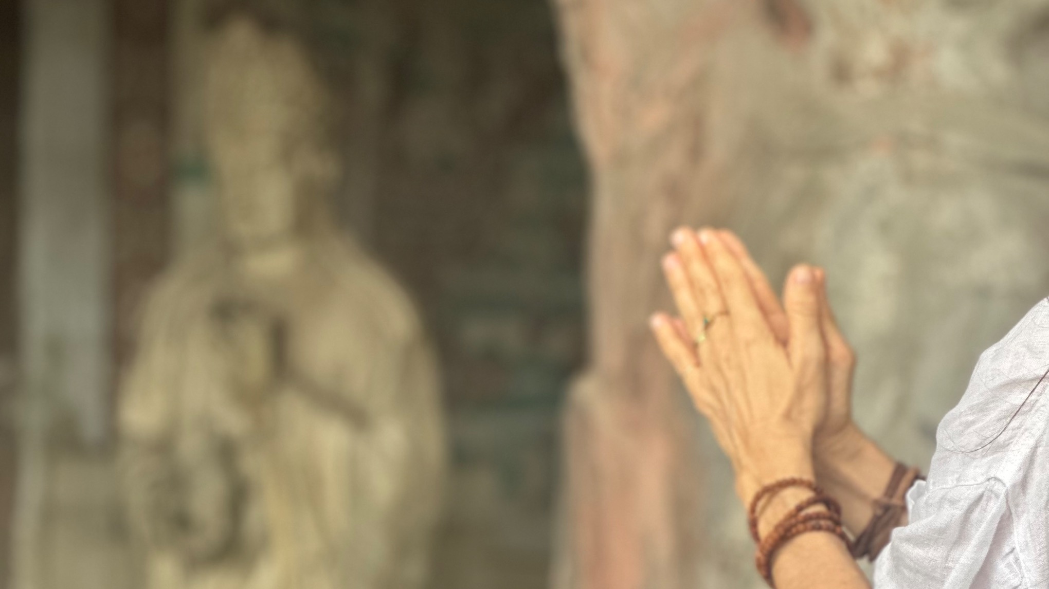 prática alargada de yoga , com carla