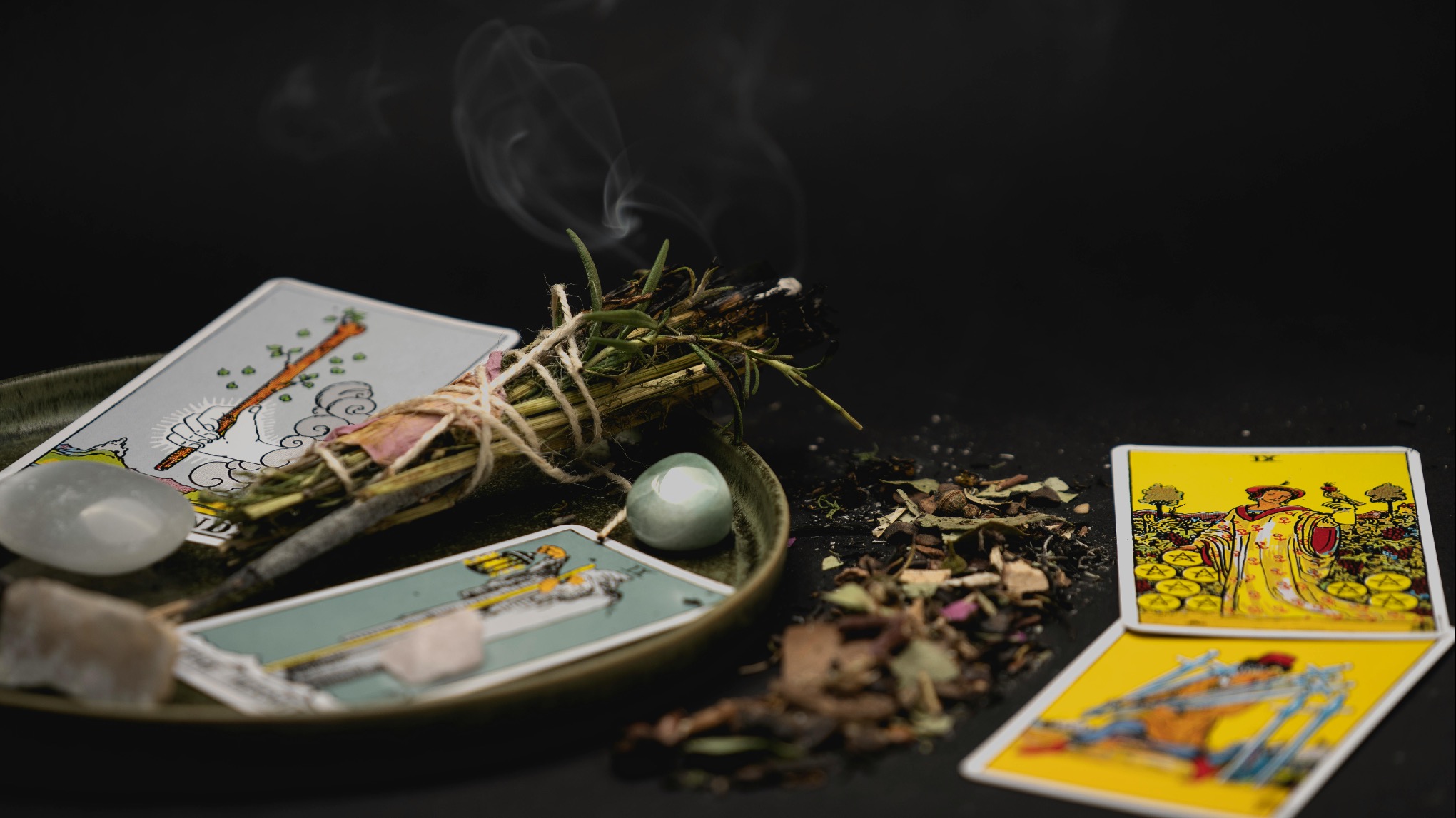 YIN MAGIC, YOGA NIDRA & TAROT