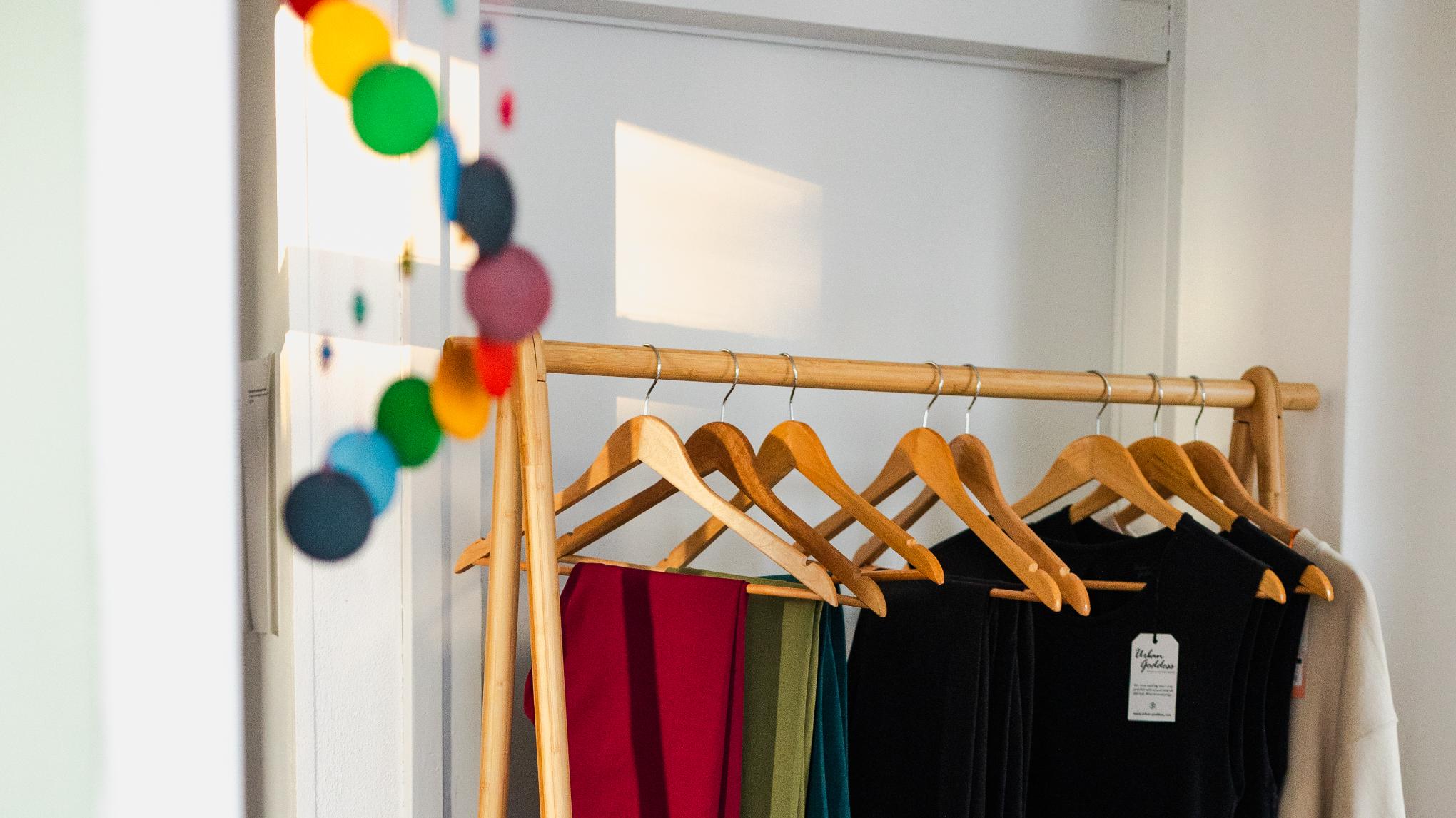 🌿 Duurzame Kledingruilmiddag – Geef je kleding een tweede leven!