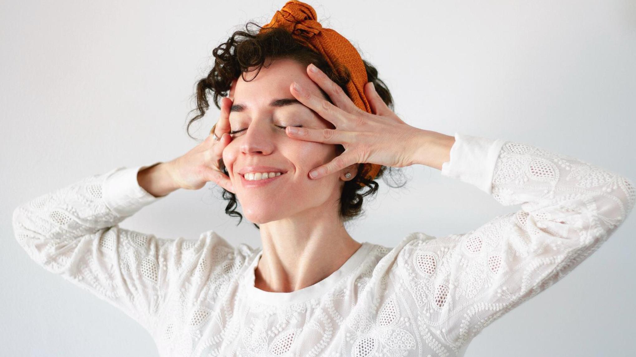 TALLER YOGA FACIAL CON ANNA @ANNA.MIOTRACARA