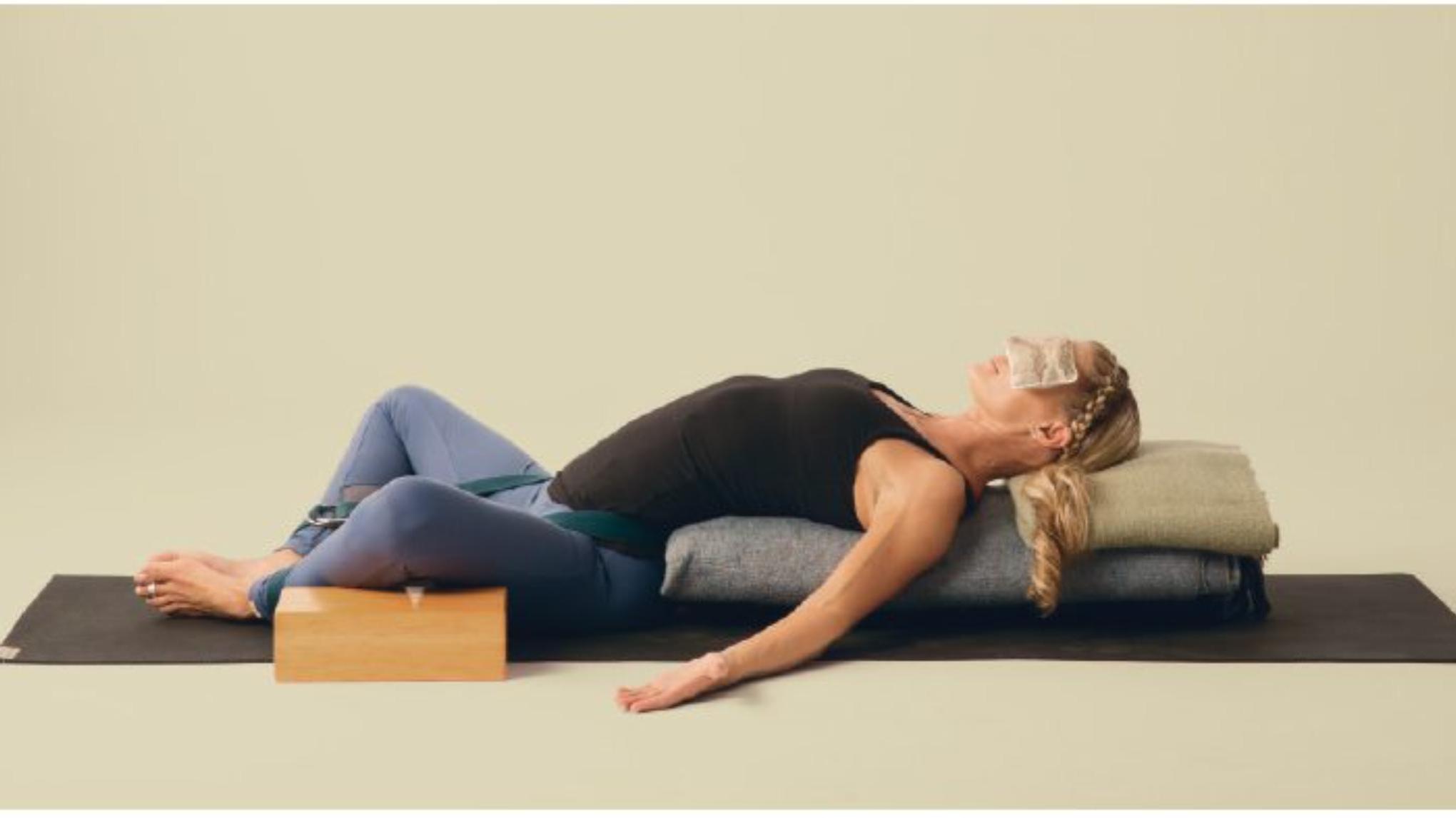 Restoratieve Yoga Practice