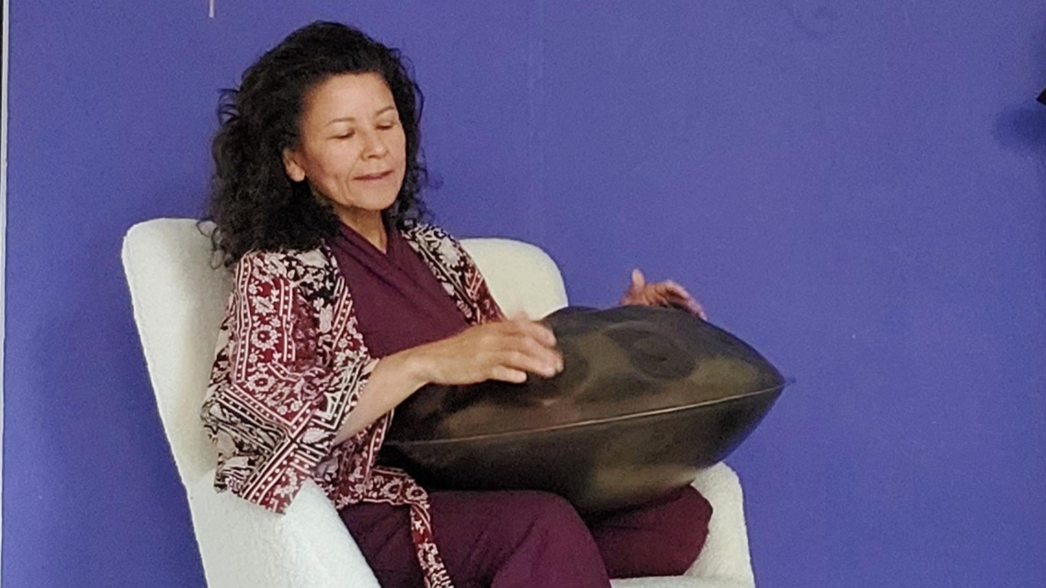 Yurt - buiten - meditatie - klank - etherische oliën €25