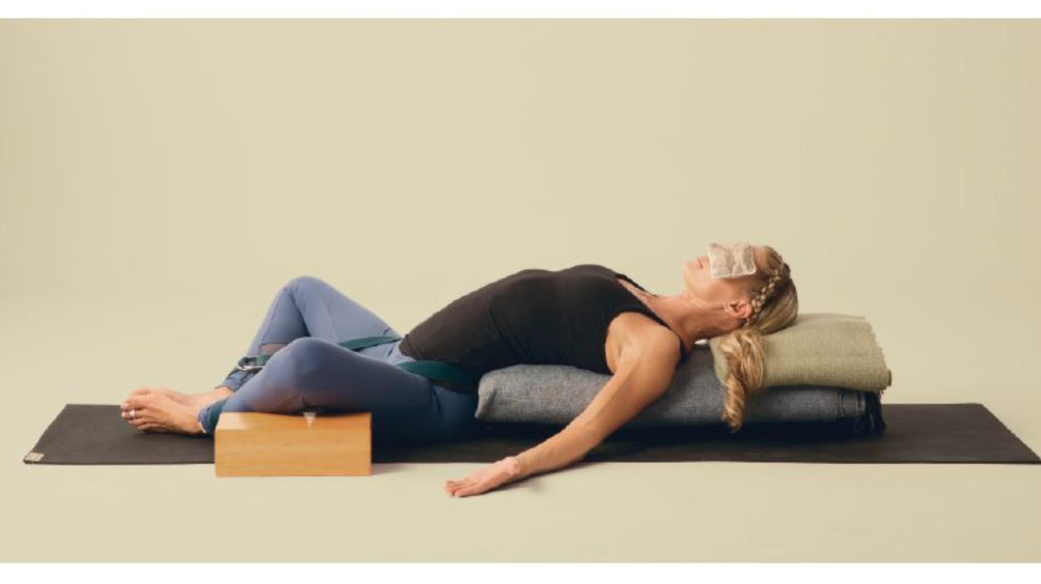 Restoratieve Yoga Practice