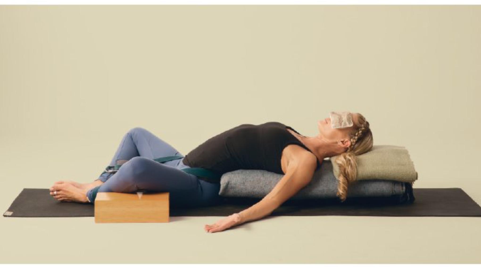 Restoratieve Yoga Practice