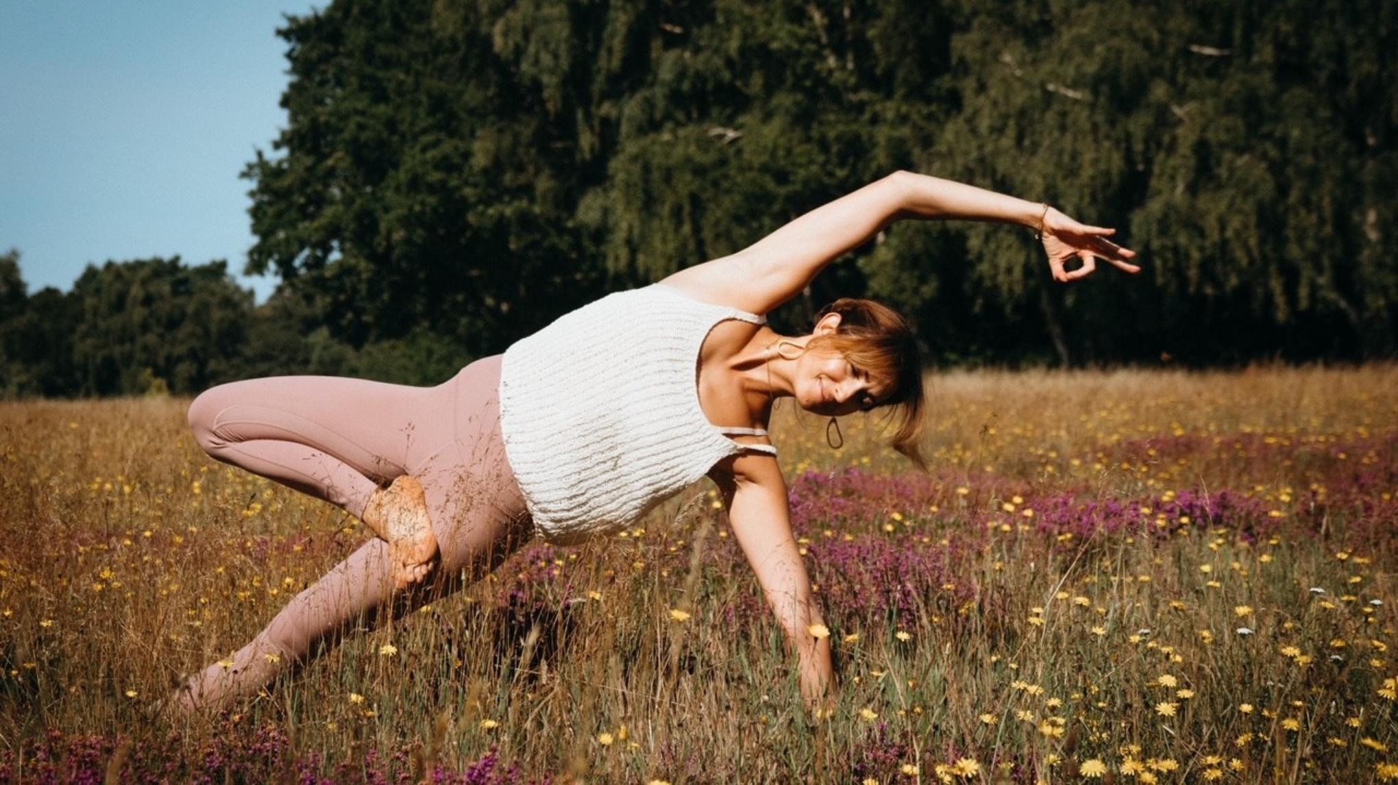 🏡 VINYASA FLOW - avec HANA DECOUVERTE