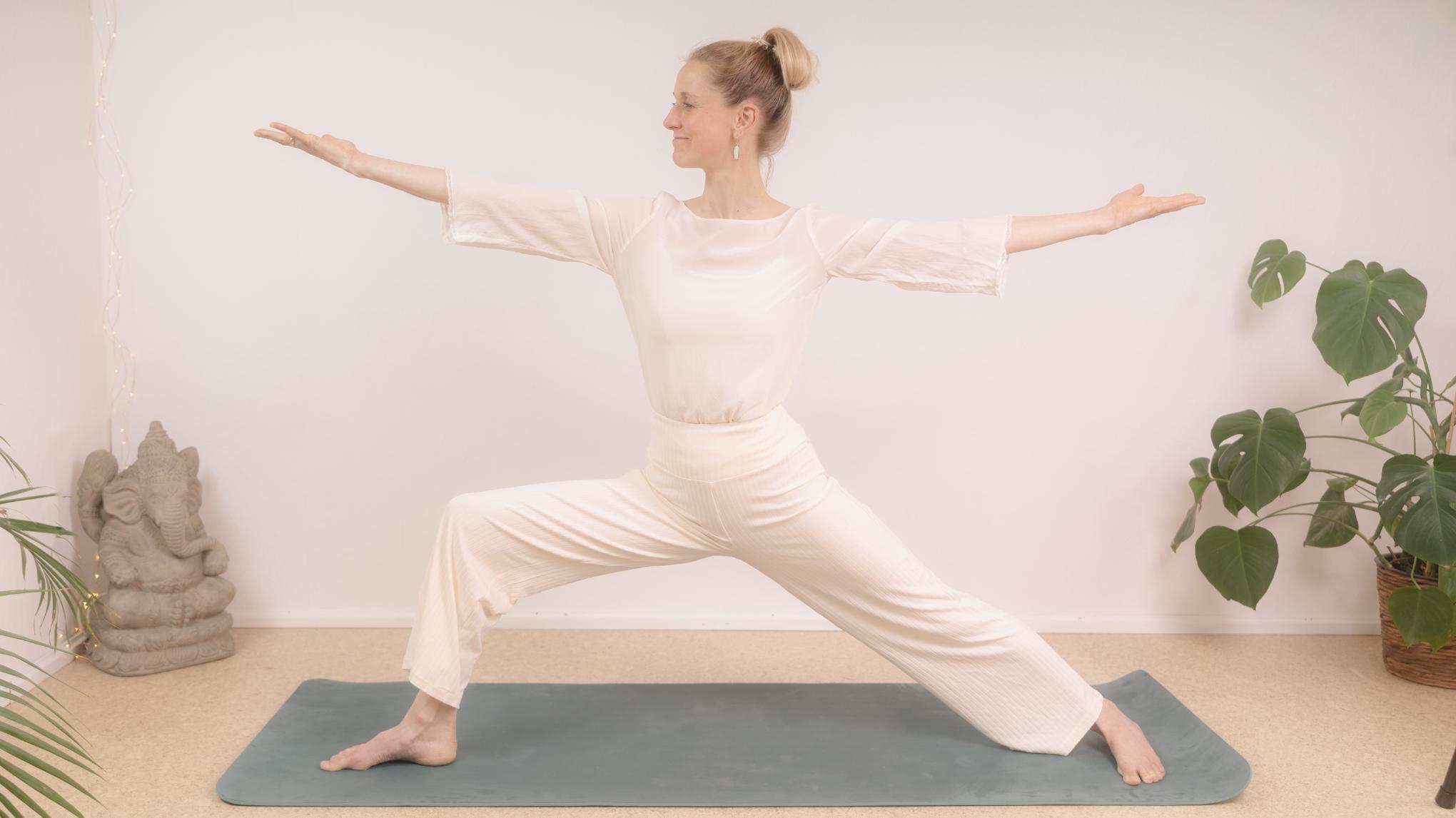 Online Ananda Yoga Klasse