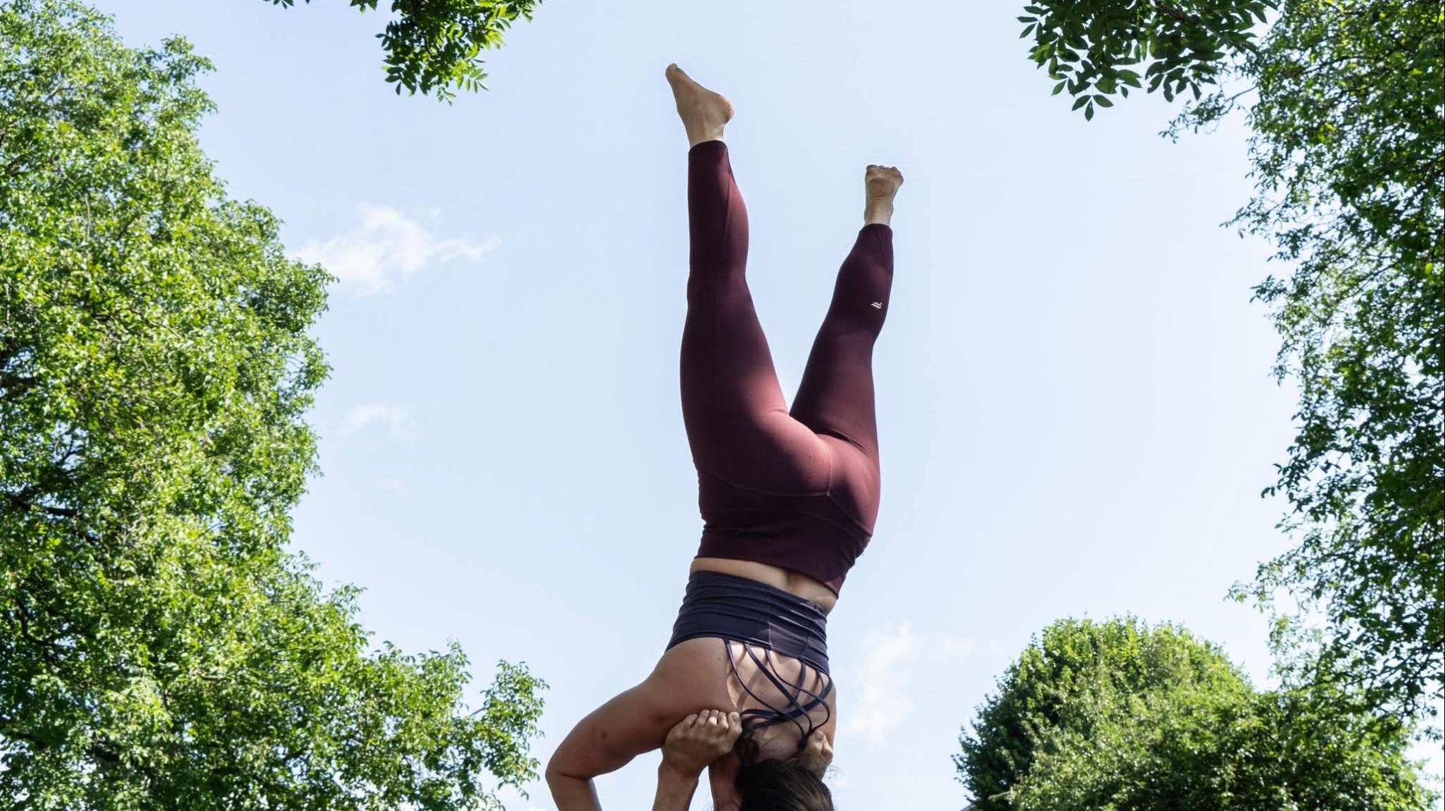 Stage acroyoga intermédiaire : flows & washing machine