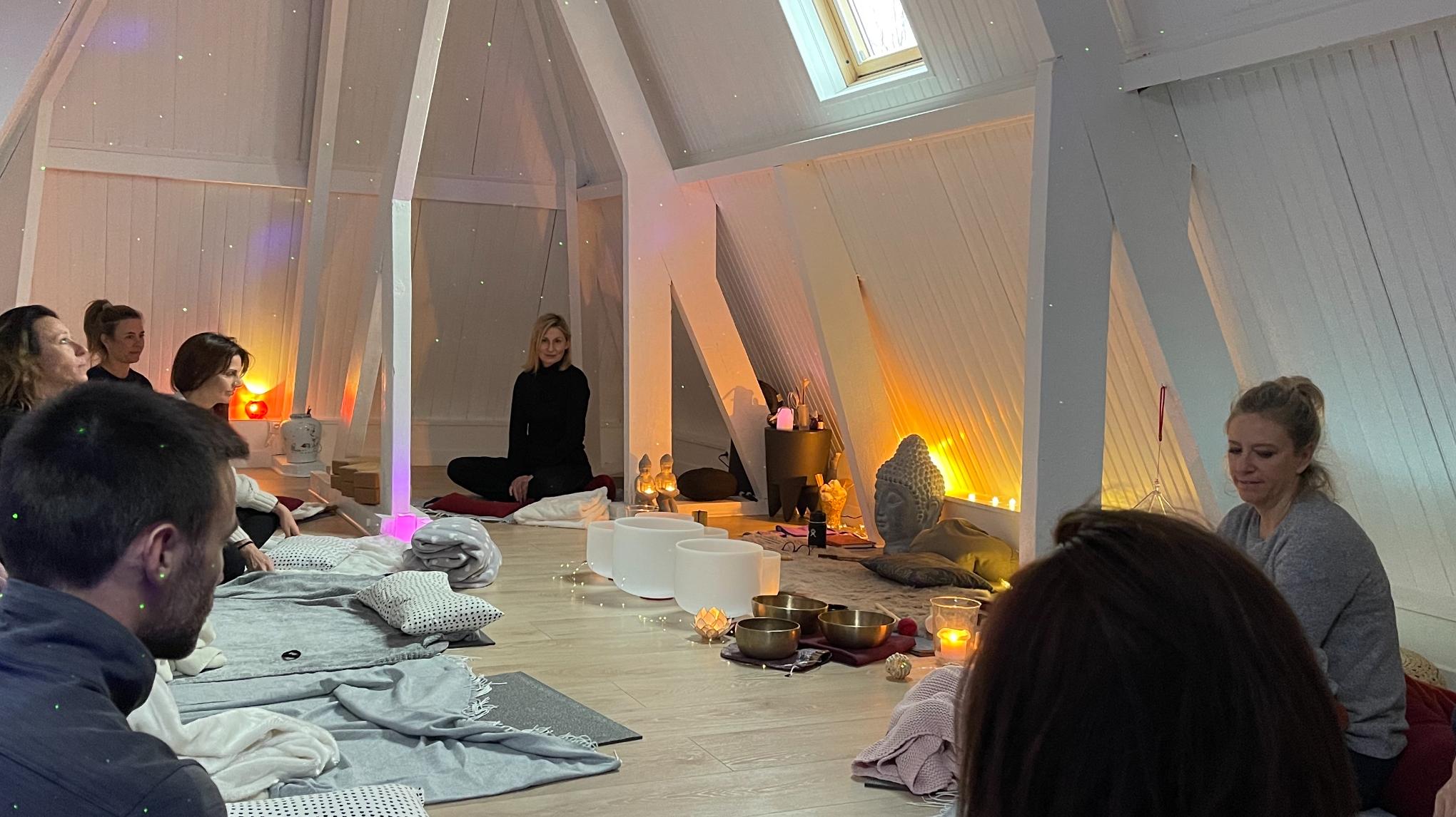 ATELIER 💎 Bain de Cristal & Méditation