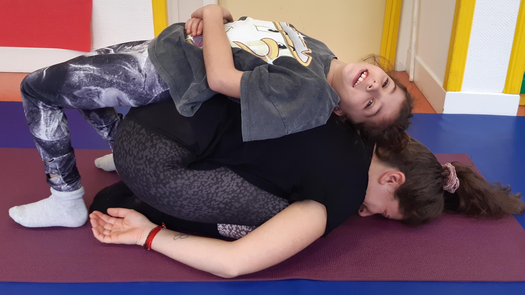 YOGA PARENT-ENFANT VACANCES DE PAQUES (4-8ans) 🍬