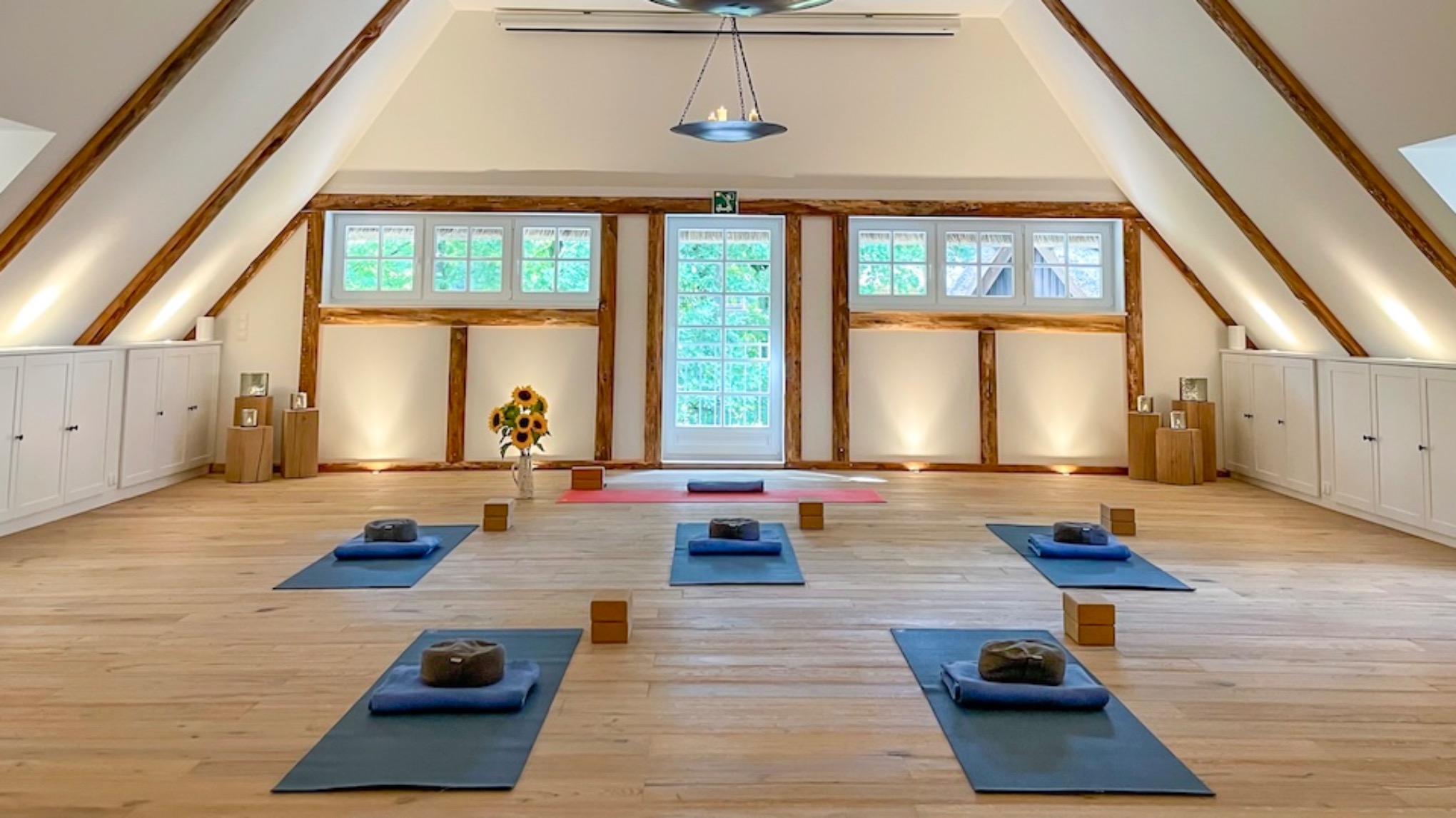 DAY RETREAT - BE PRESENT