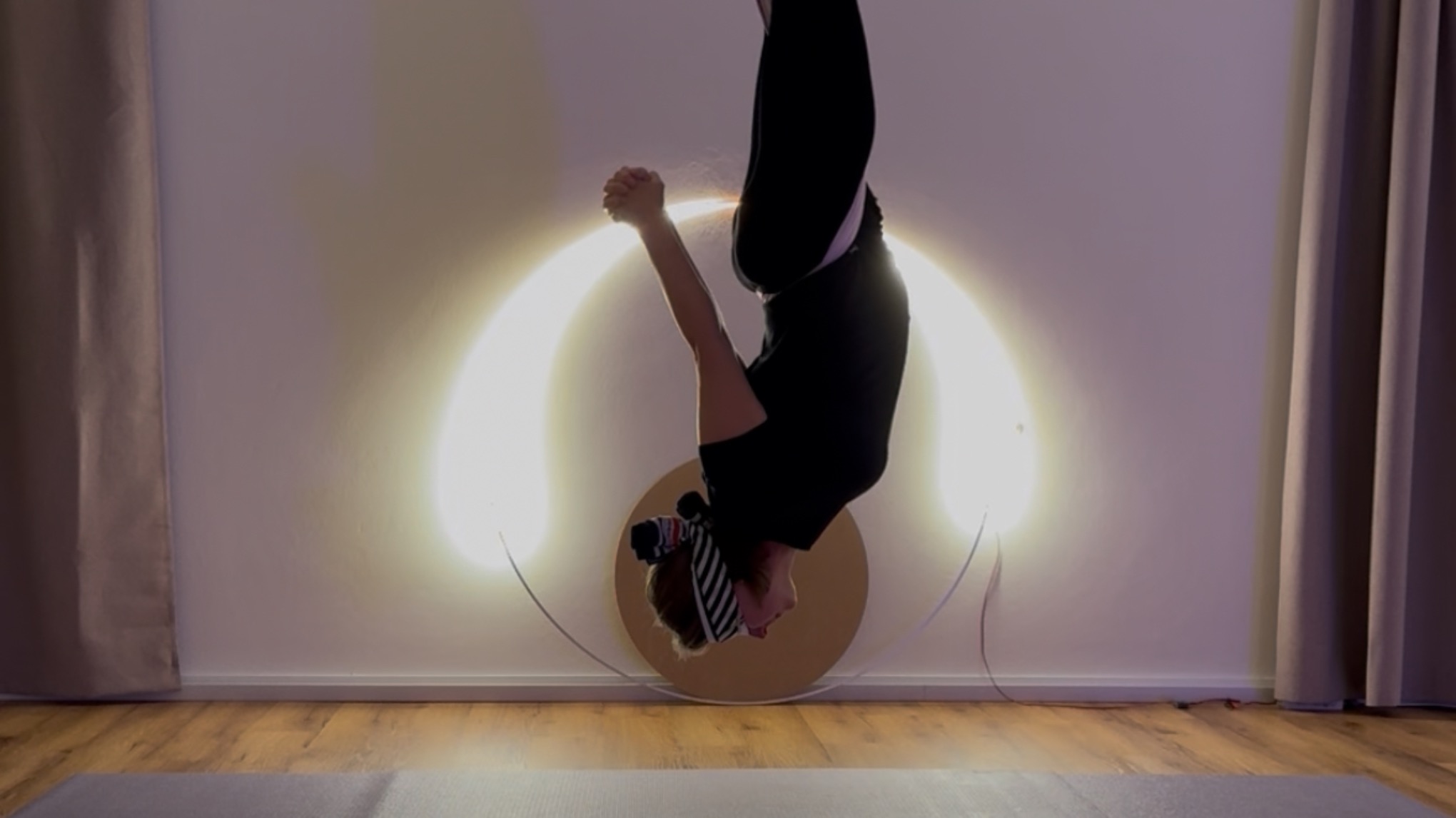 Blind Trust - Mit geschlossenen Augen ins Körpergefühl eintauchen