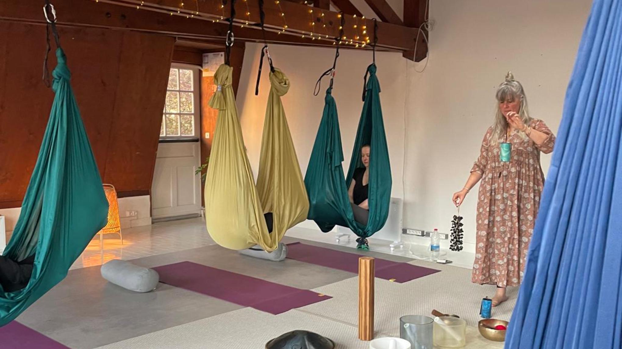 Yin aérien x Bain sonore sous la pleine lune 🌕 ~ Virginie & Cécile