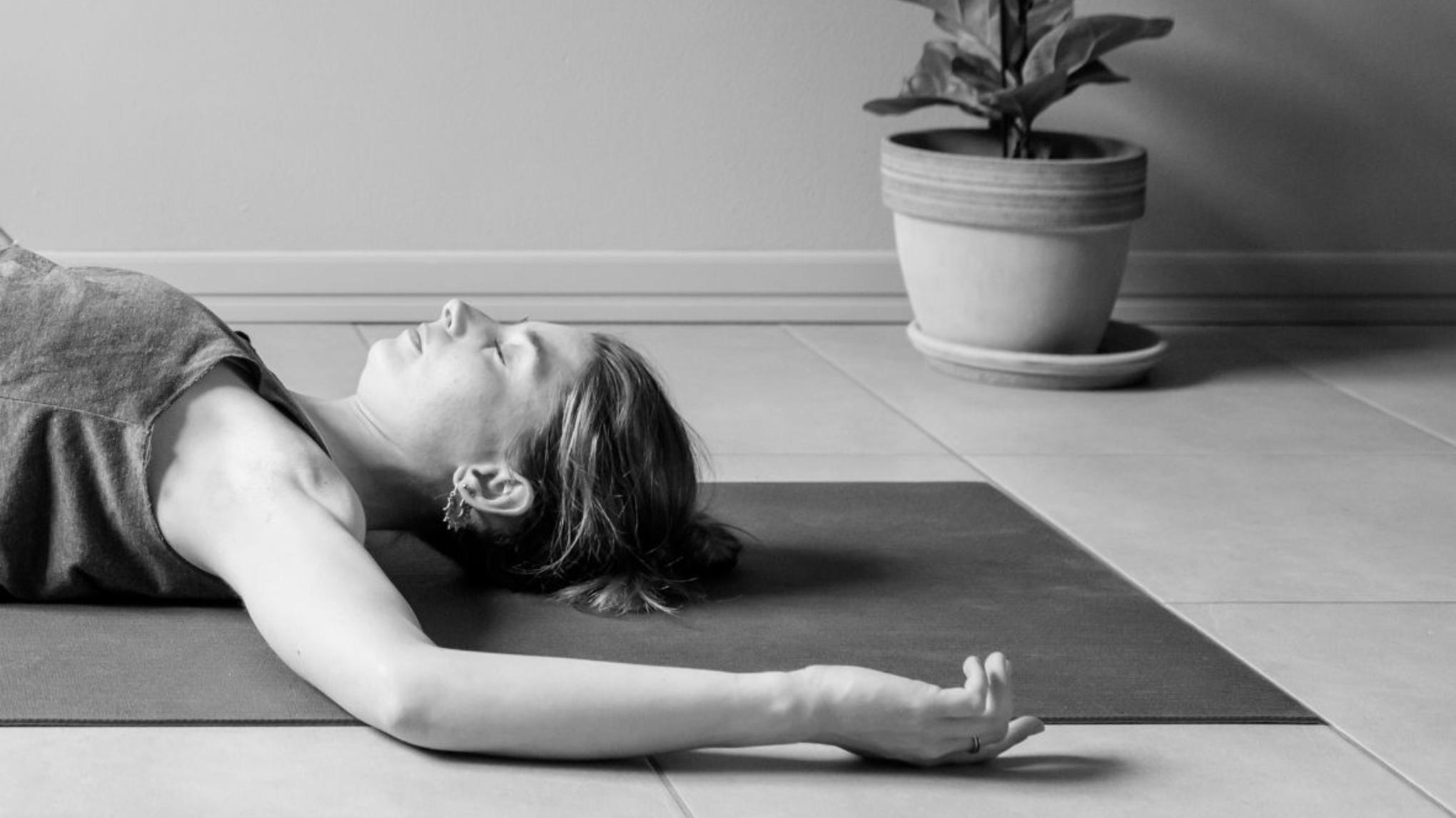 WORKSHOP Yoga voor slaap en insomnia (Elisabeth) - STUDIO 1