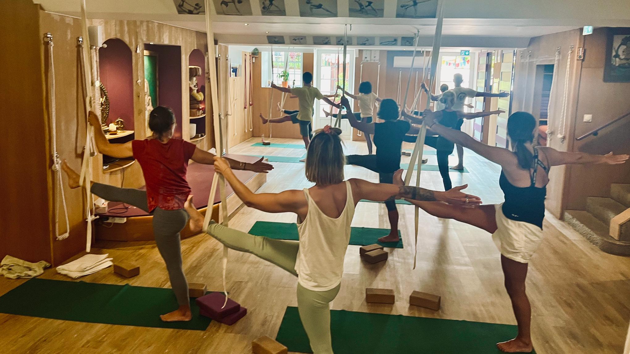 Dimanche -  ATELIER (SUPPLÉMENTAIRE) sur le Thème" DES TORSIONS"