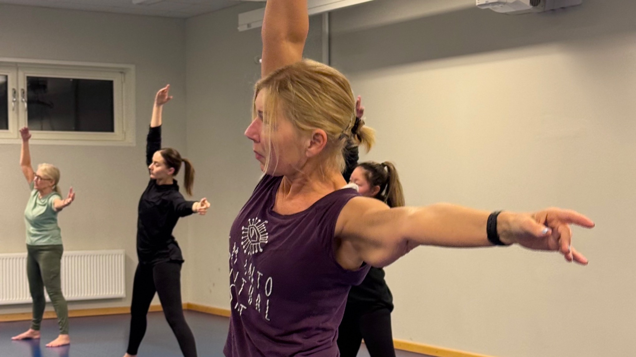 Danskurs modern/jazz. Dansglädje, schyssta rörelser och fin gemenskap.