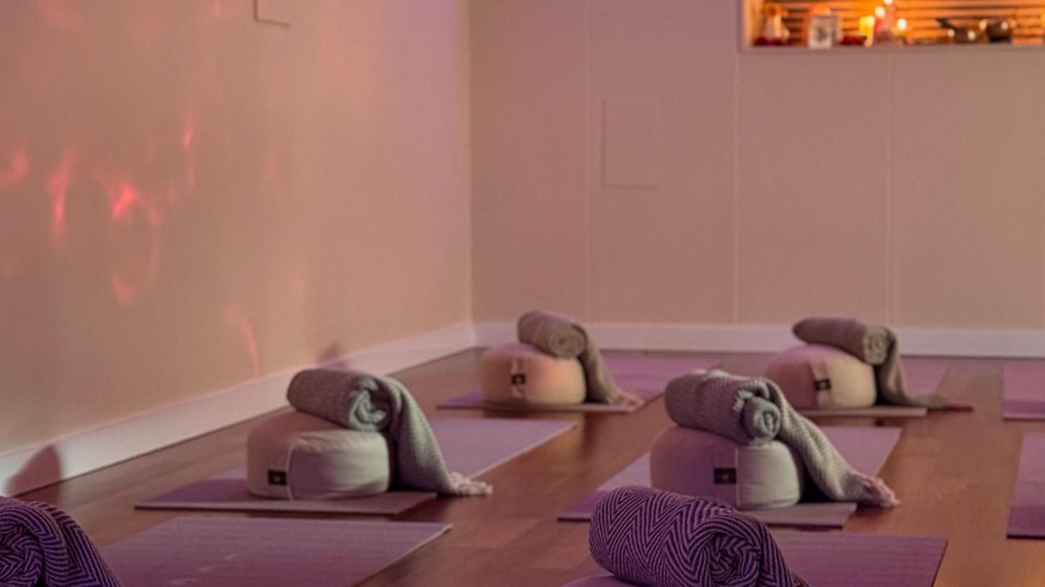 Full Moon Special: Moon Meditation, Yin Yoga & Reiki Group Healing