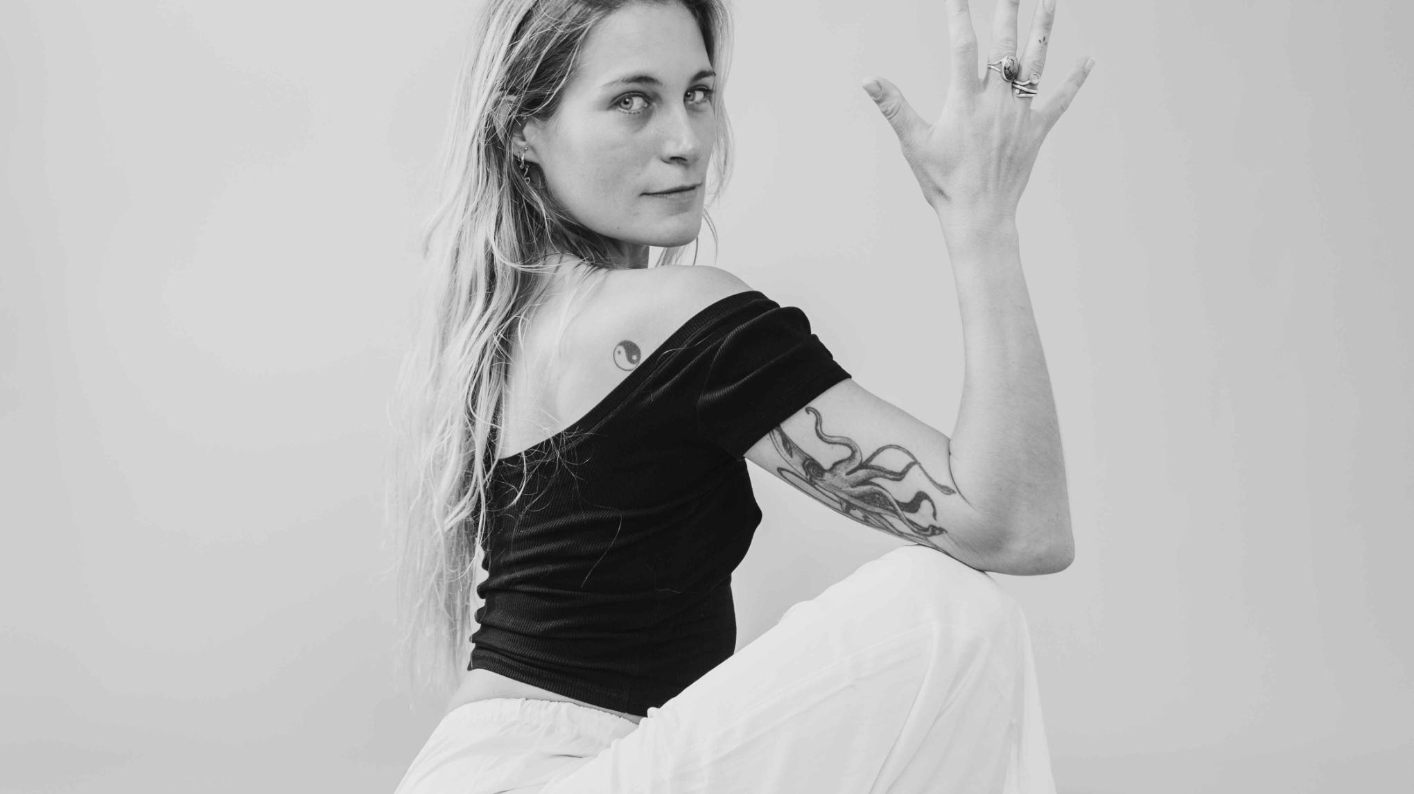 🌟 Restorative XL New Year's Flow — met Karen Somers 🌟