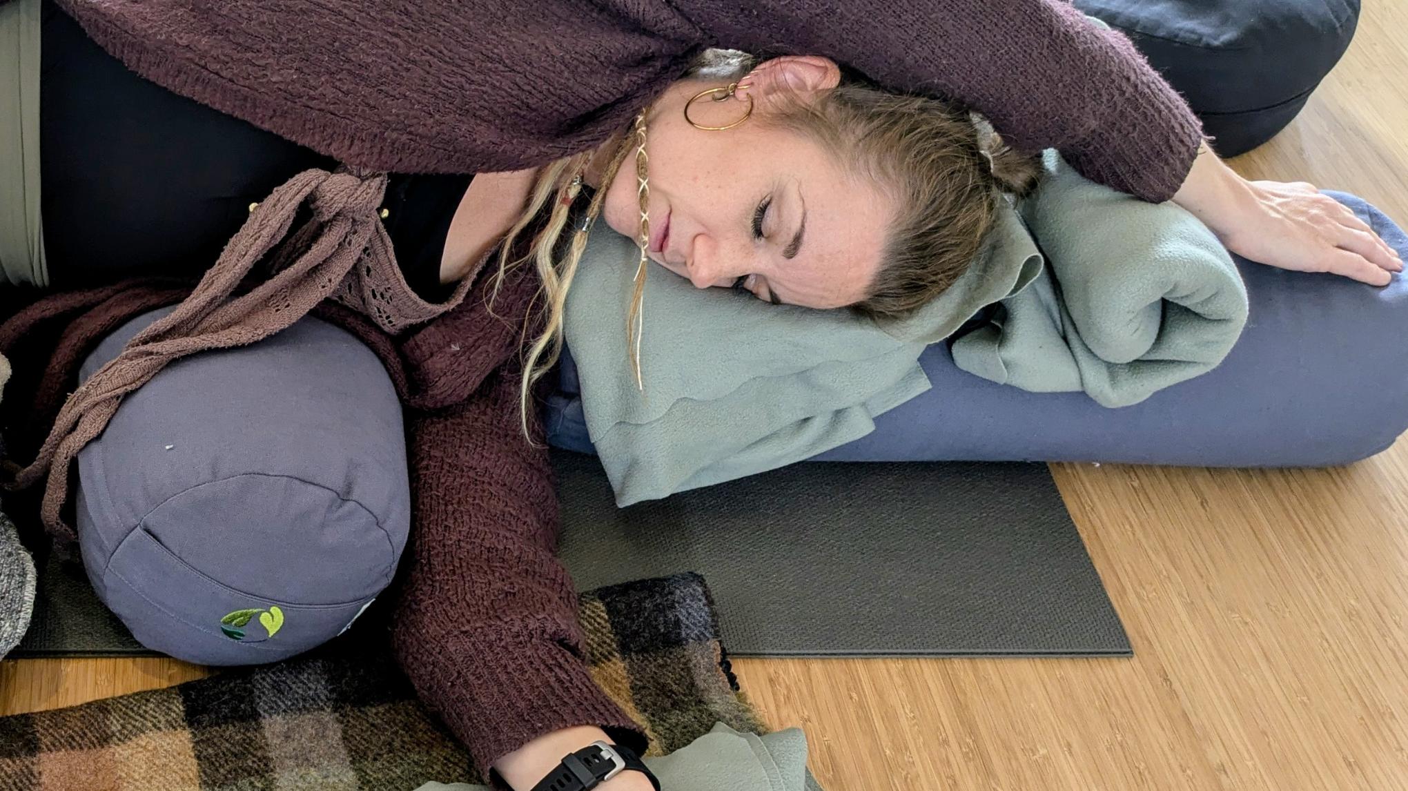 Restorative yoga & Moeiteloze meditatie/ savasana