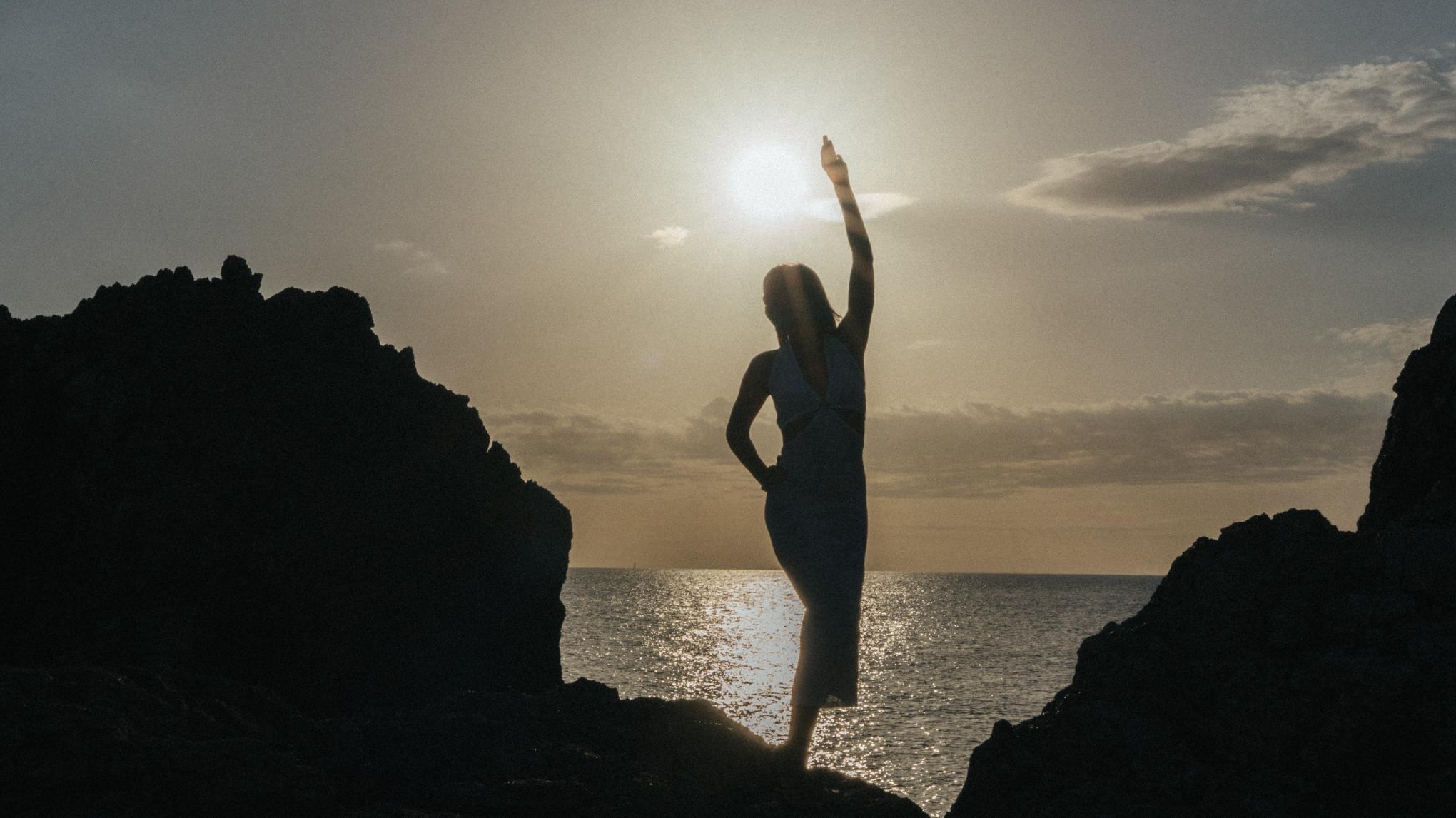 Moon Magic Flow: Lunar Yoga and Rest Series