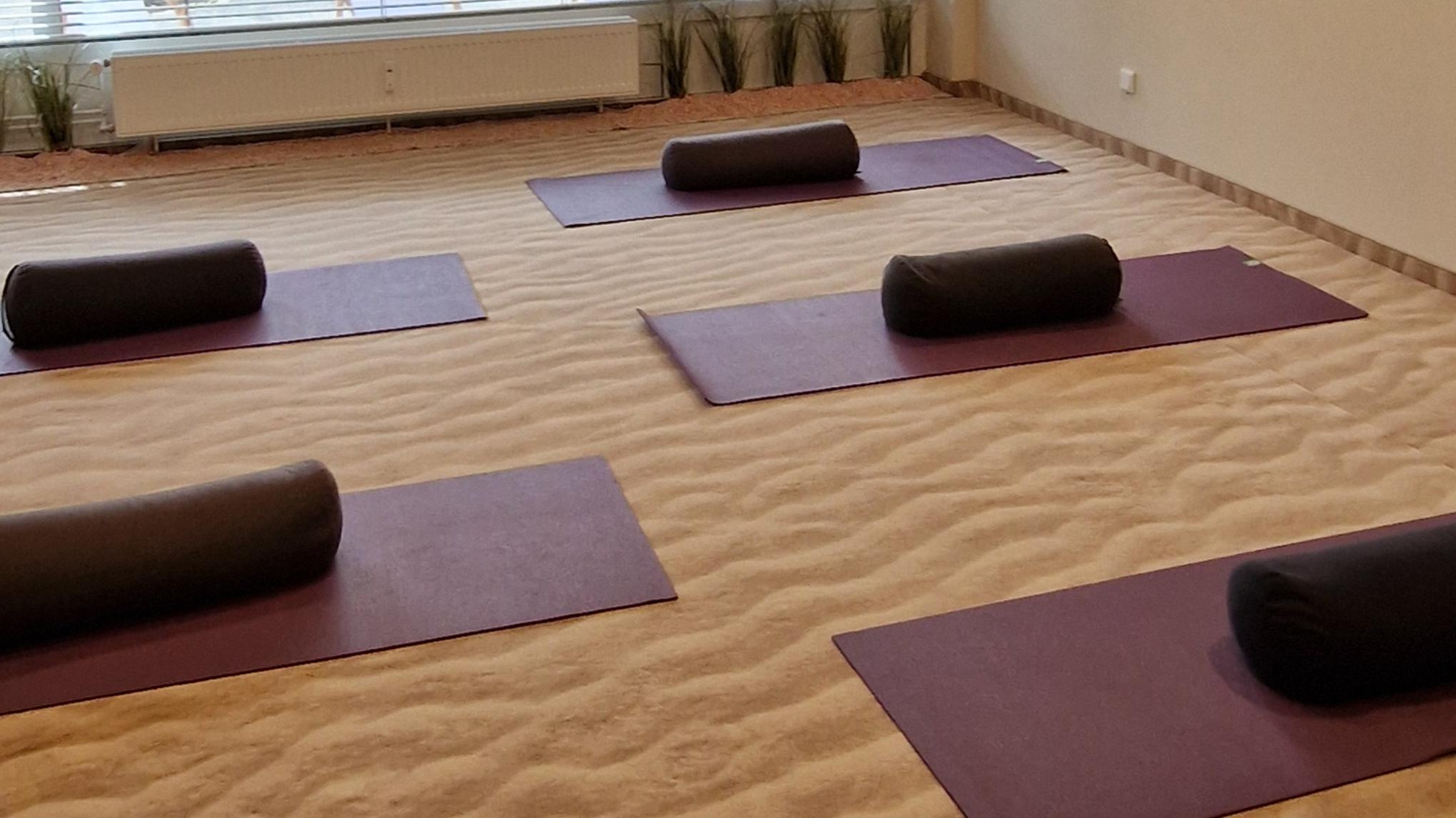 Sanftes Yoga bei Salzluft Erlebnis Karben mit Andrea