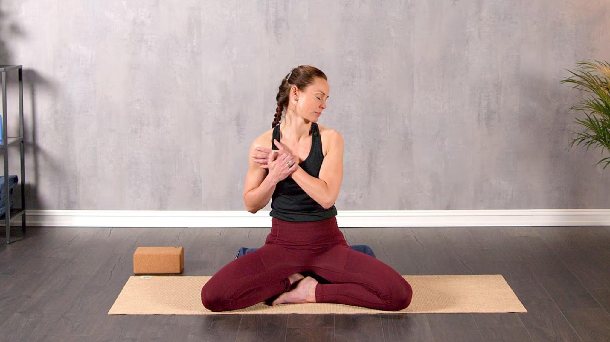 YOGAWORKSHOP MED FRØYDIS HANSVIK