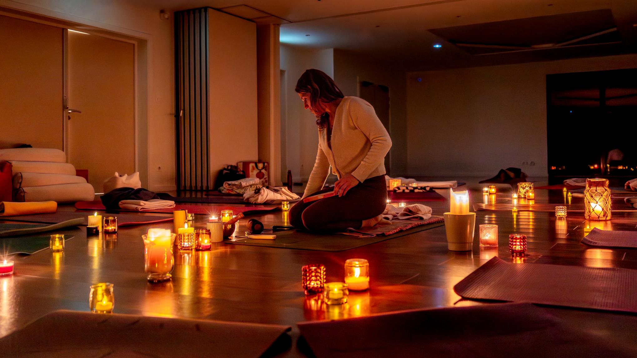 Yoga des sens : Focus sur la vue, l’odorat et le goût.